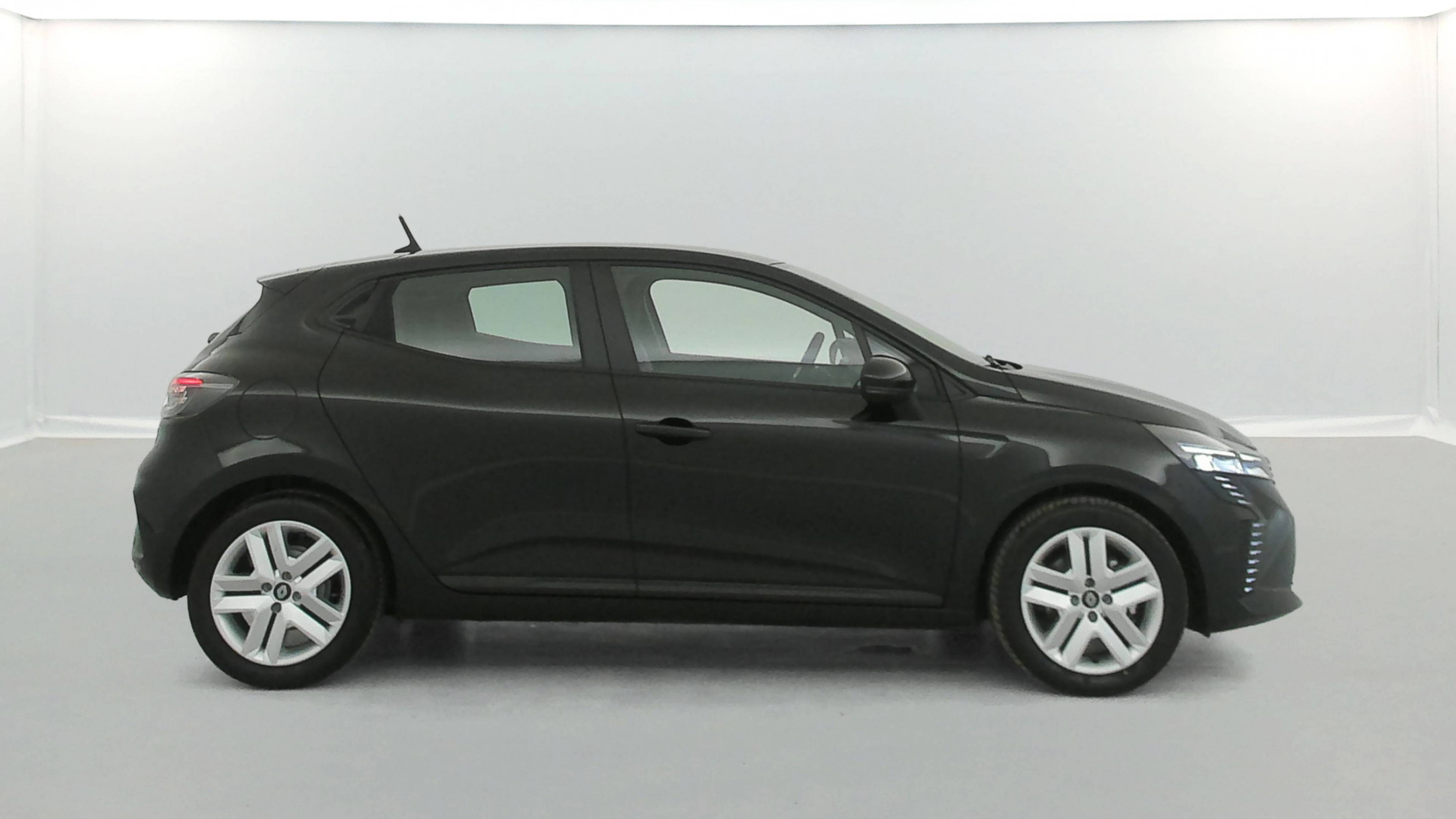 Vente en ligne Renault Clio 5 Clio E-Tech full hybrid 145 ch GSR2 au prix de 19 250 €