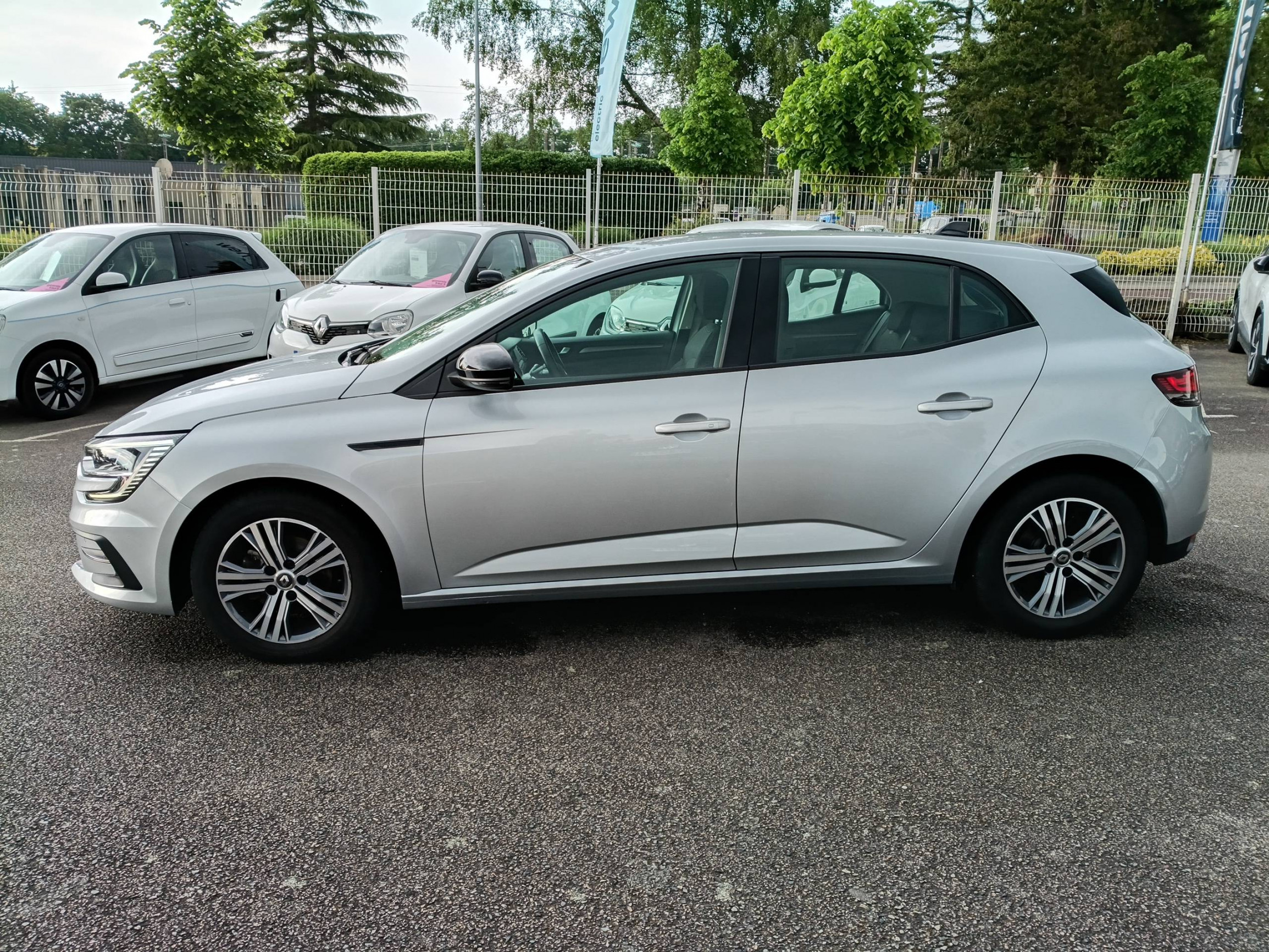 Renault Megane 4  Blue dCi 115 EDC occasion de 2023 en vente à Ploërmel