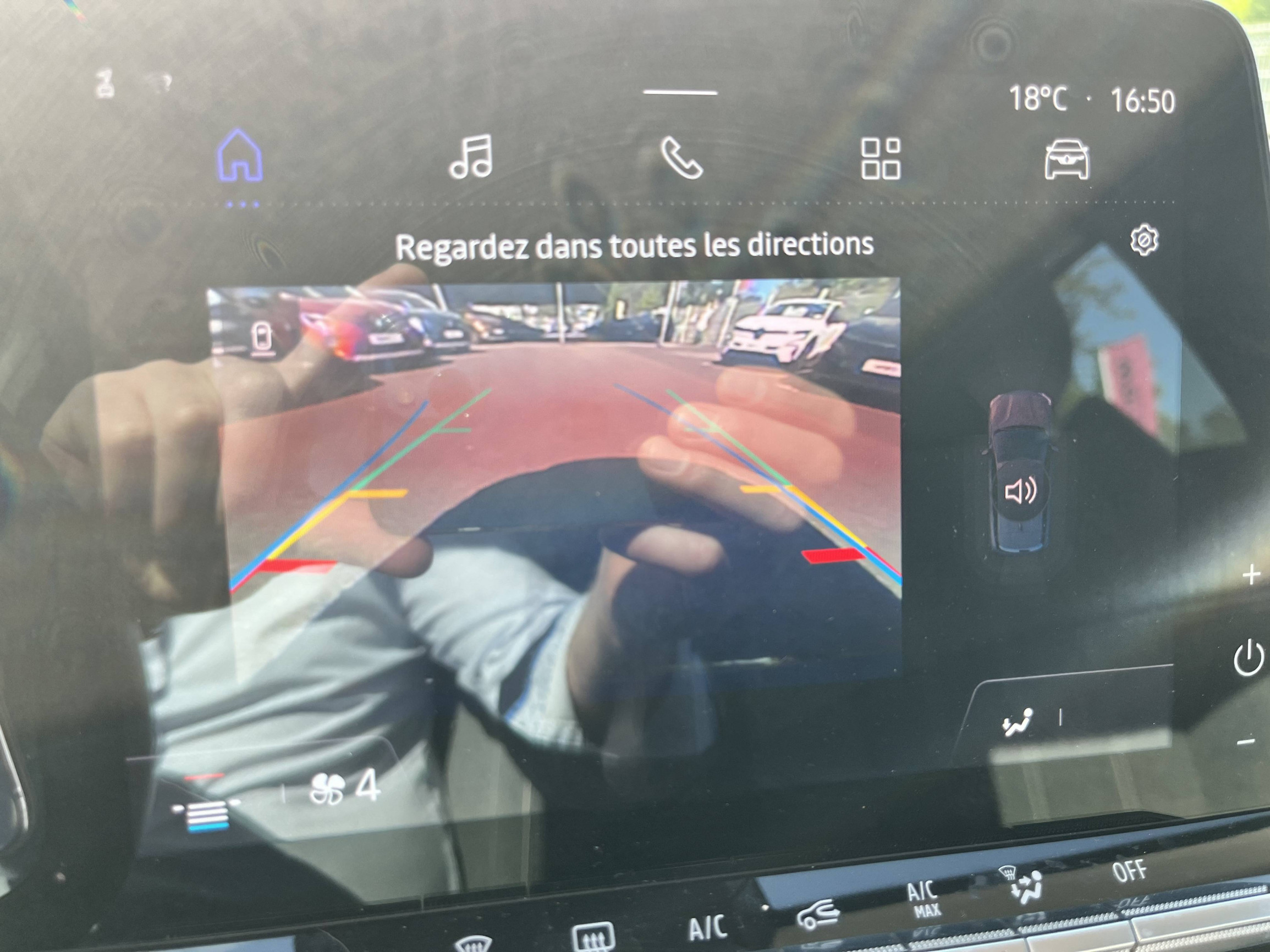 Vente en ligne Renault Megane E-Tech  EV40 130ch standard charge au prix de 18 490 €