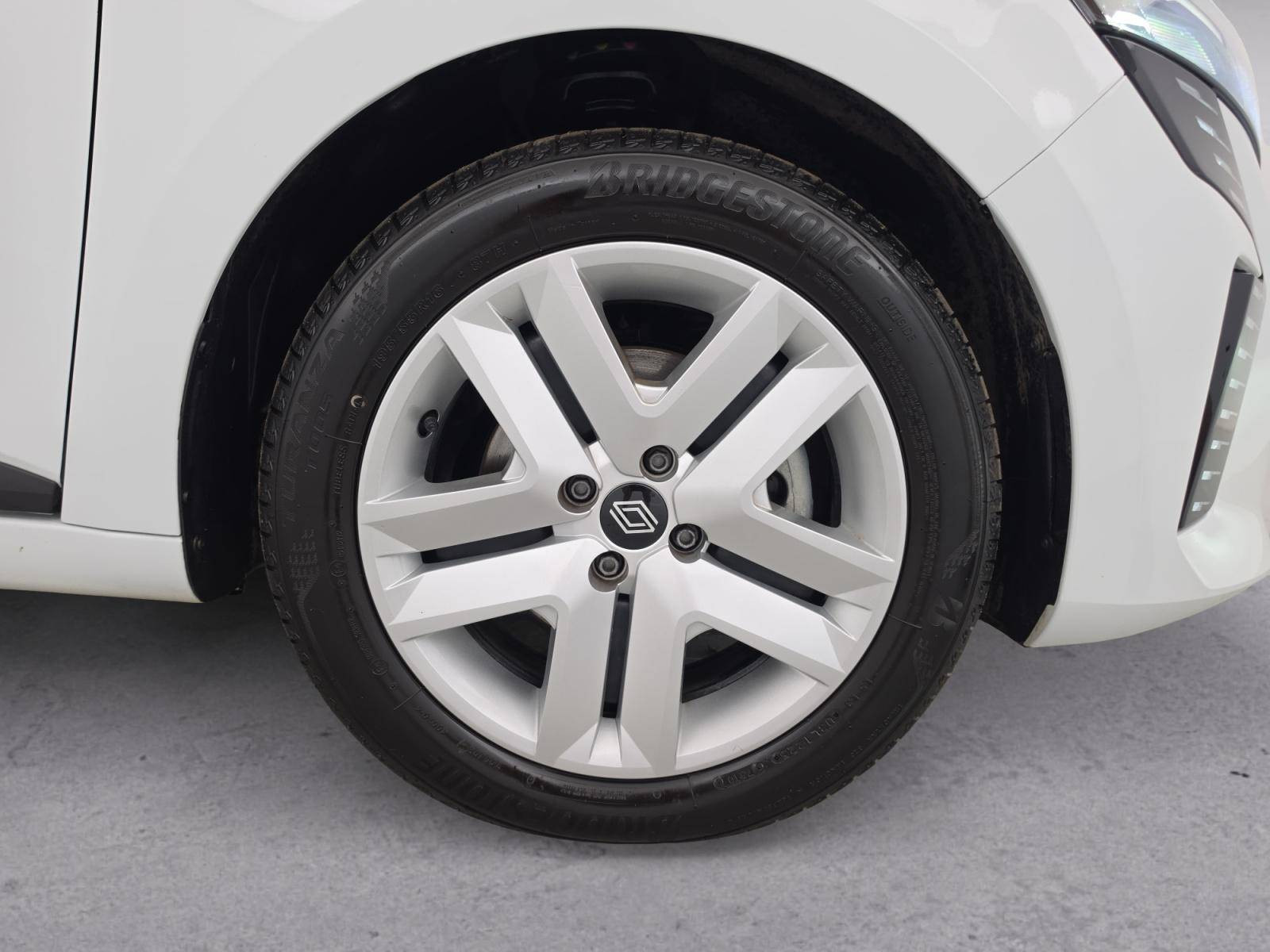 Vente en ligne Renault Clio 5 Clio Blue dCi 100 ch GSR2 au prix de 17 690 €