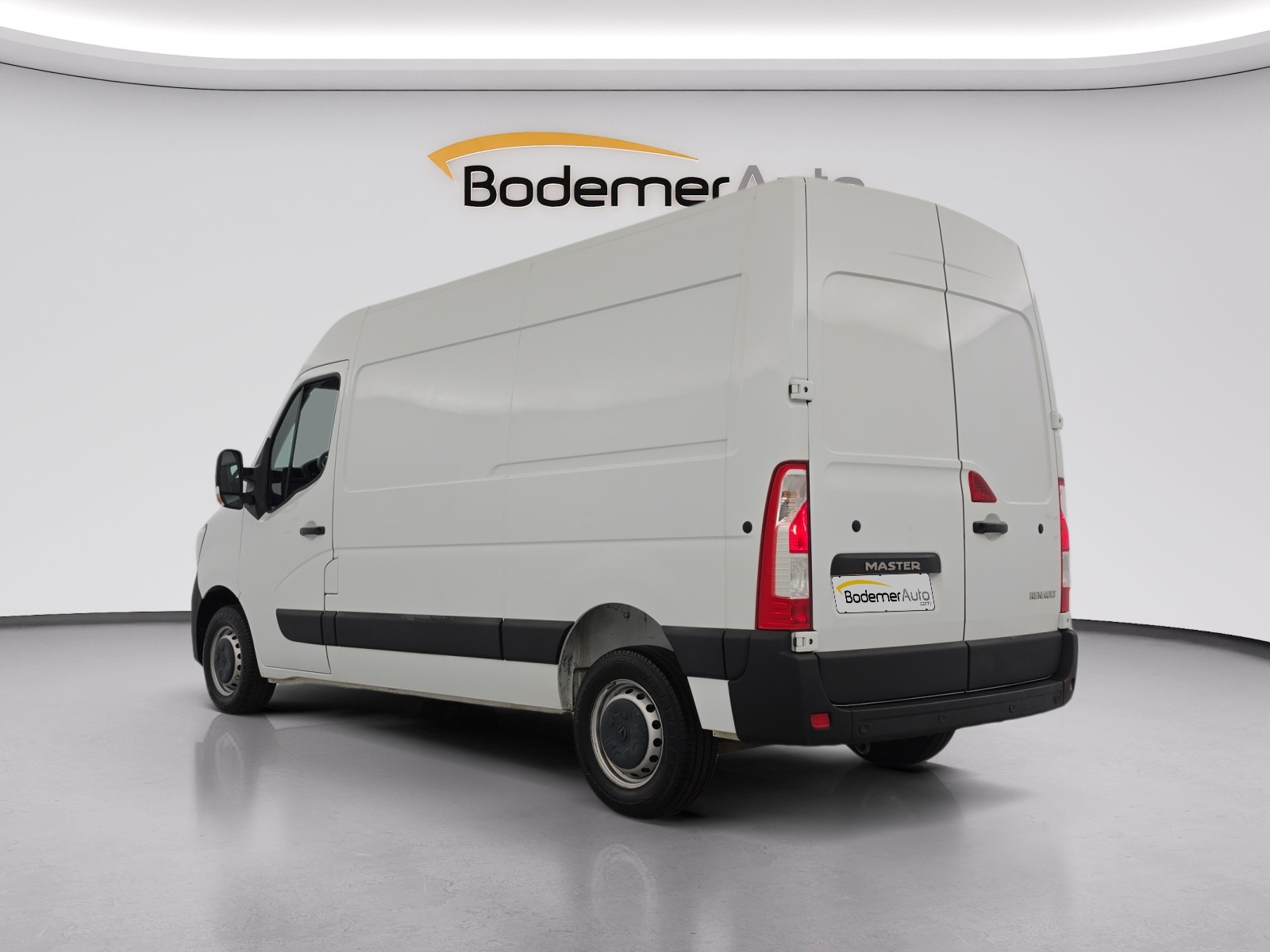 Vente en ligne Renault Master Fourgon MASTER FGN TRAC F3500 L2H2 BLUE DCI 135 au prix de 19 990 €