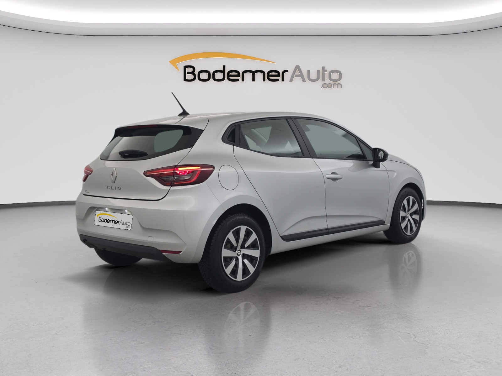 Vente en ligne Renault Clio 5 Clio TCe 90 au prix de 13 990 €