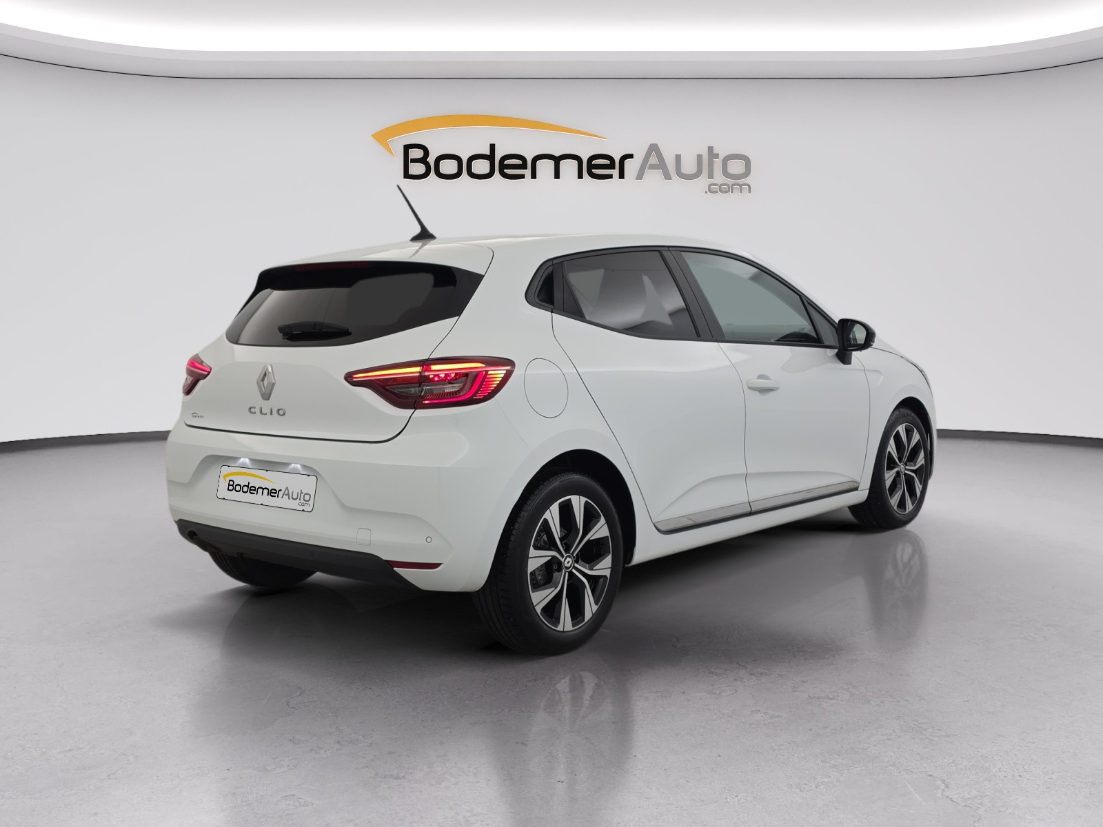 Vente en ligne Renault Clio 5 Clio TCe 100 GPL au prix de 13 790 €