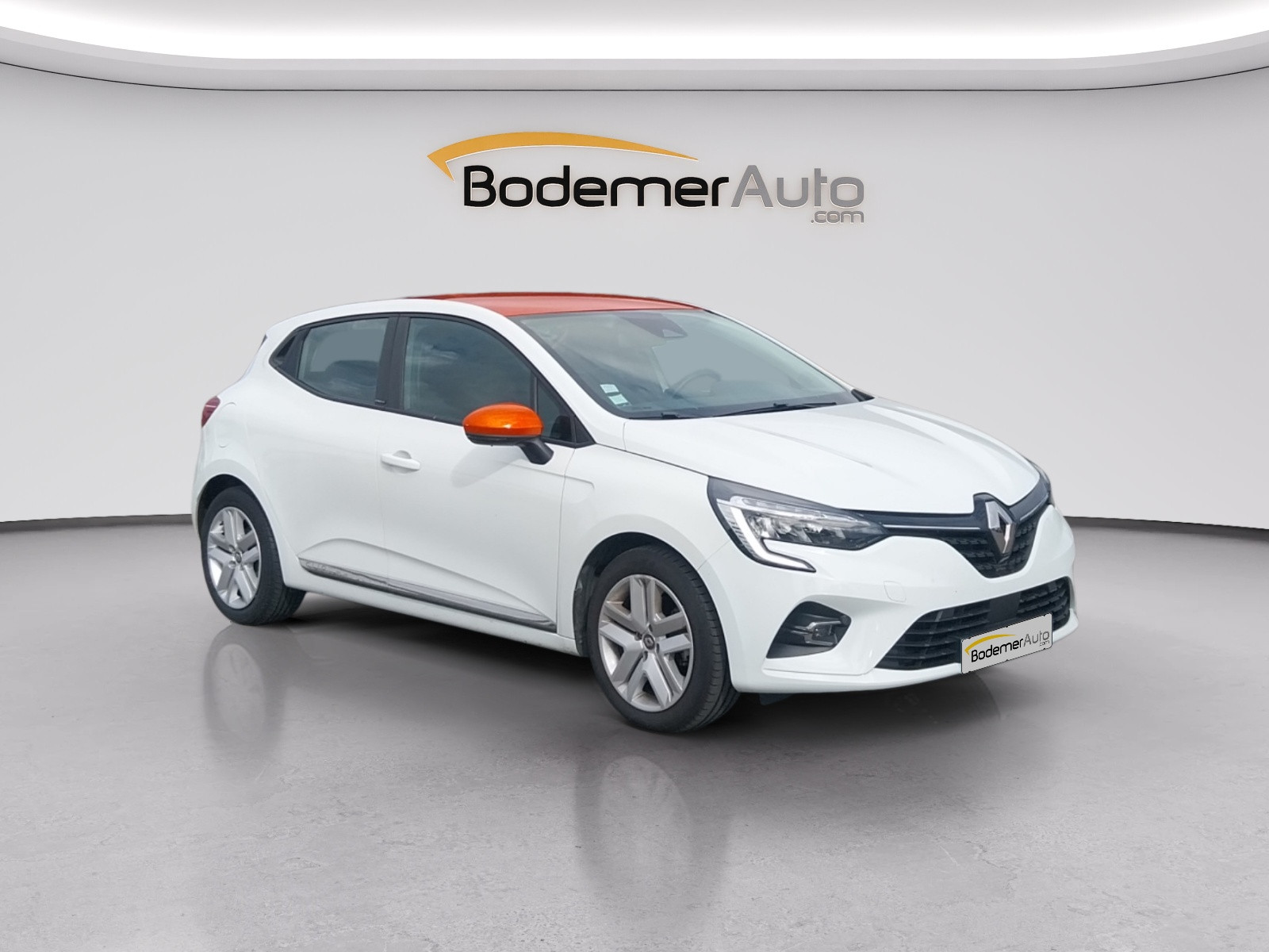 Vente en ligne Renault Clio 5 Clio E-Tech 140 - 21 au prix de 13 490 €