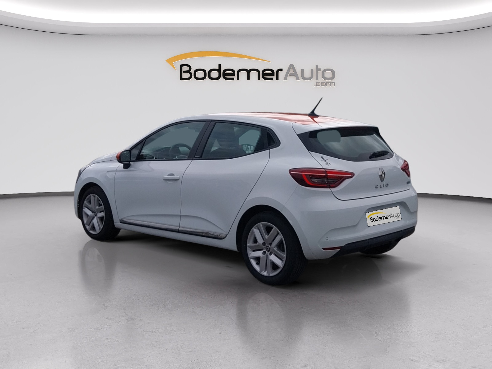 Vente en ligne Renault Clio 5 Clio E-Tech 140 - 21 au prix de 13 490 €