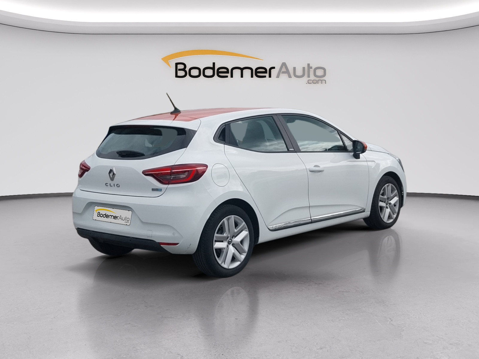 Vente en ligne Renault Clio 5 Clio E-Tech 140 - 21 au prix de 13 490 €