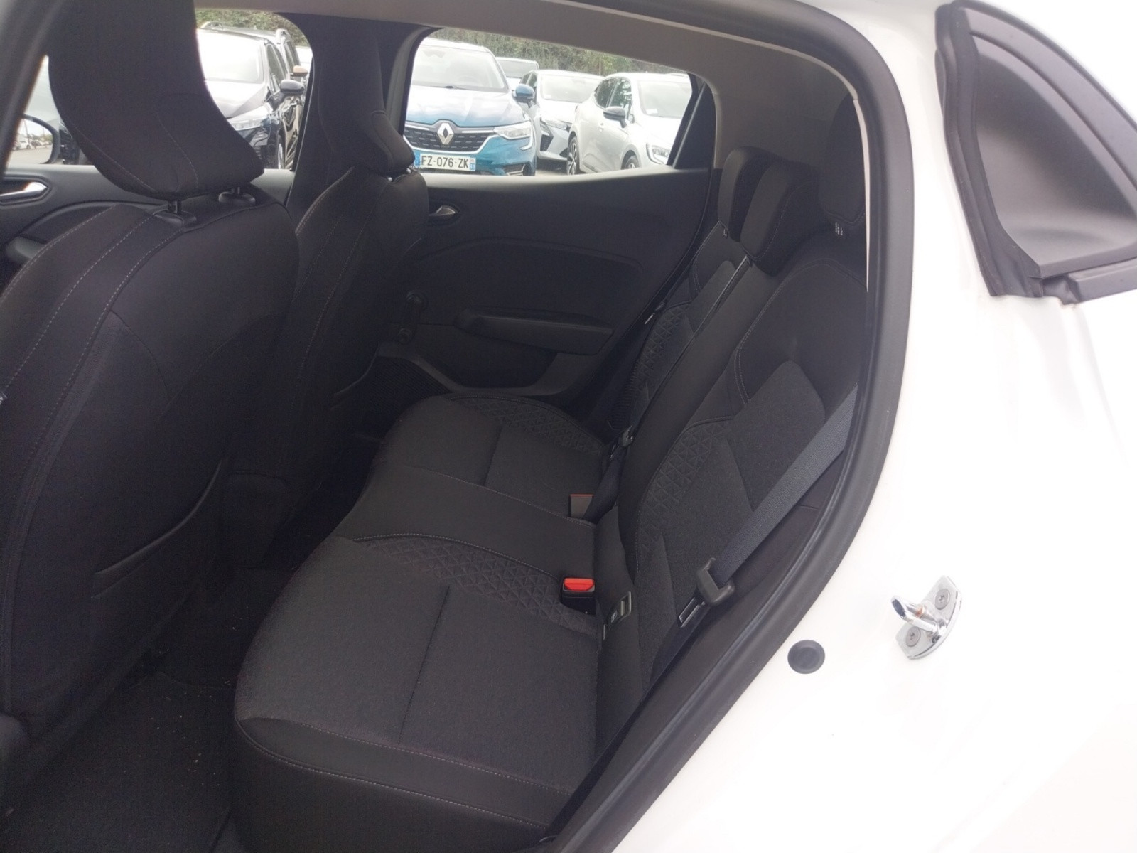 Vente en ligne Renault Clio 5 Clio E-Tech 140 - 21 au prix de 13 490 €