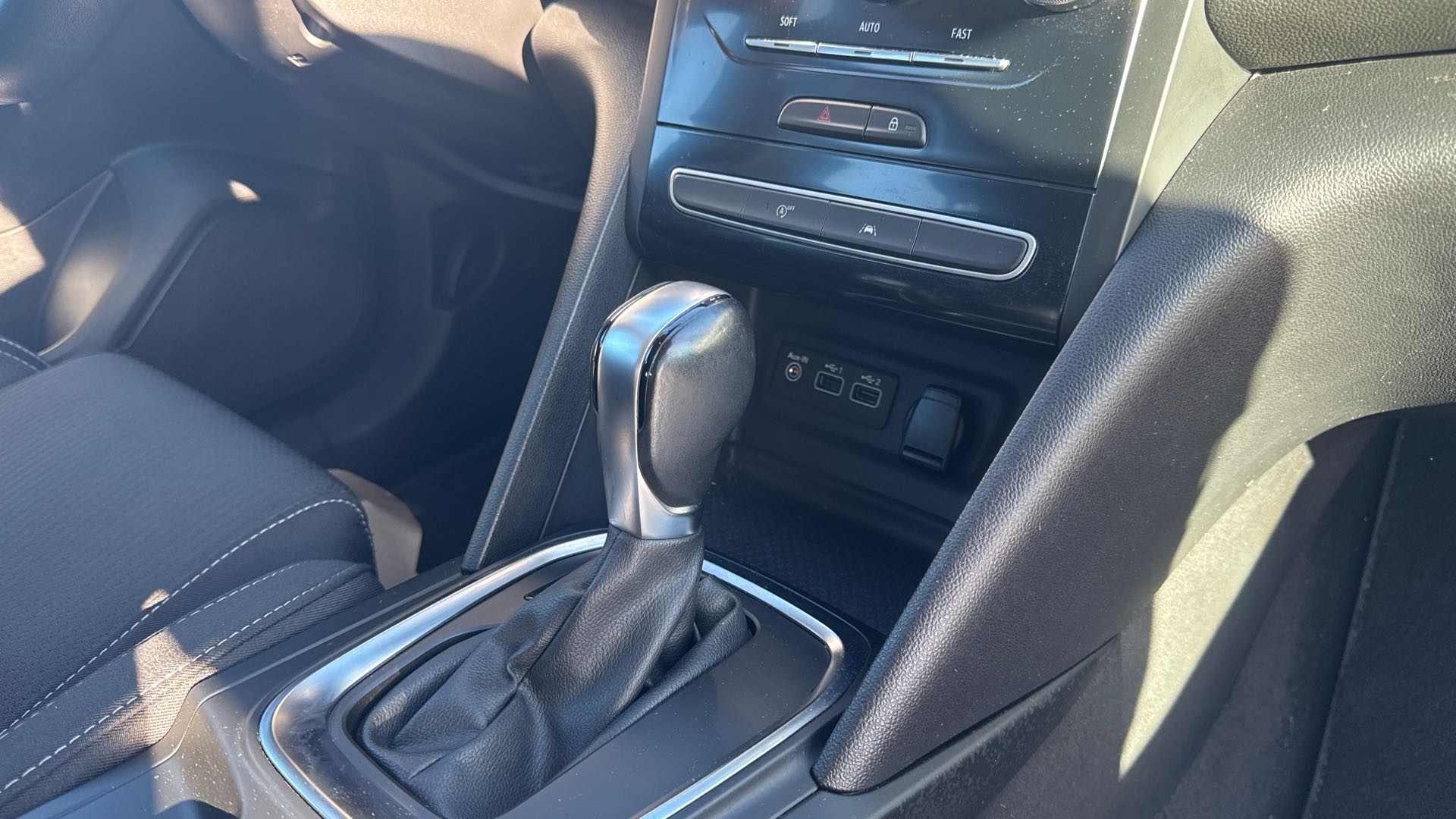 Vente en ligne Renault Megane 4 Mégane IV Berline Blue dCi 115 EDC - 21N au prix de 14 990 €