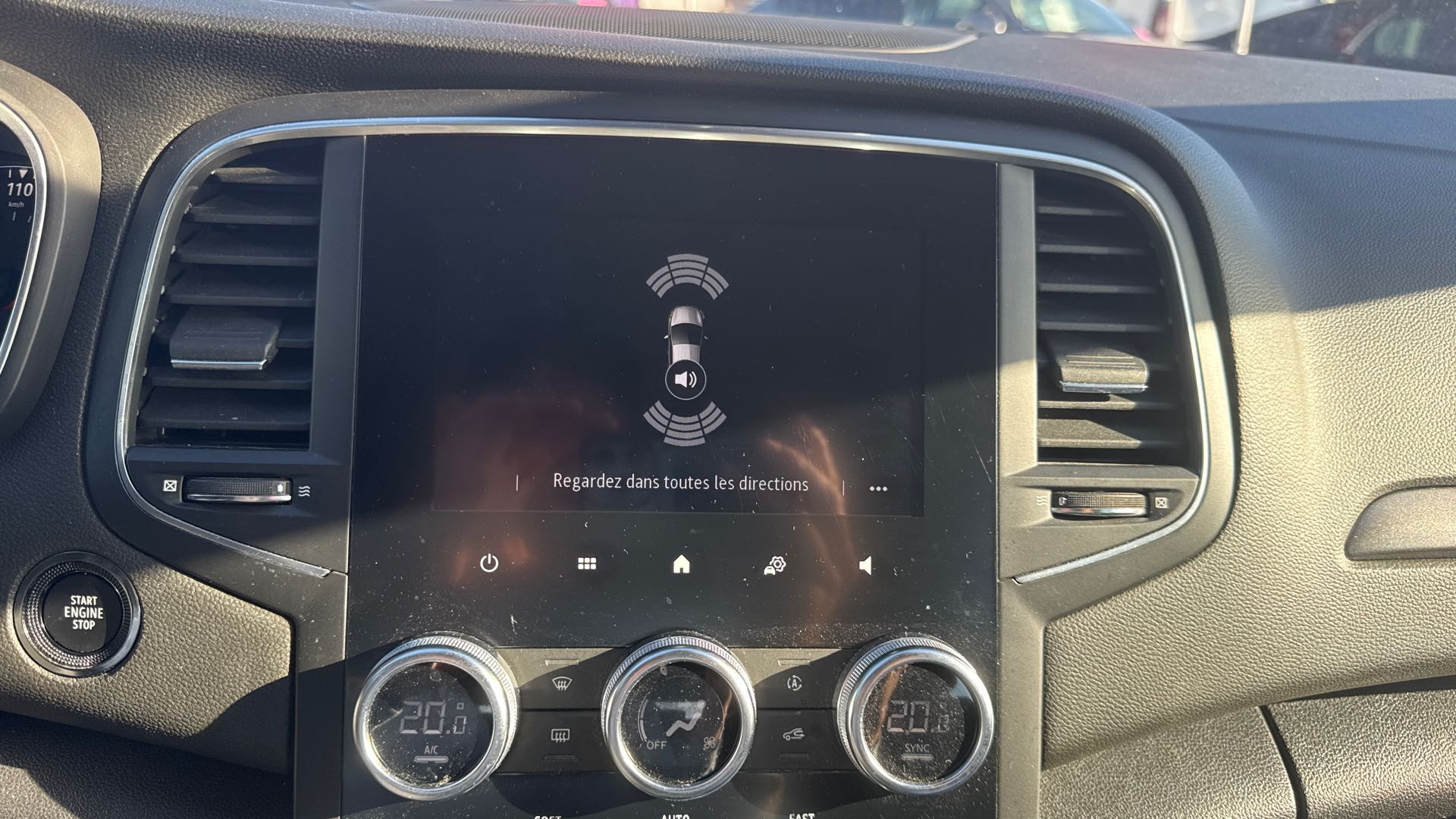 Vente en ligne Renault Megane 4 Mégane IV Berline Blue dCi 115 EDC - 21N au prix de 14 990 €