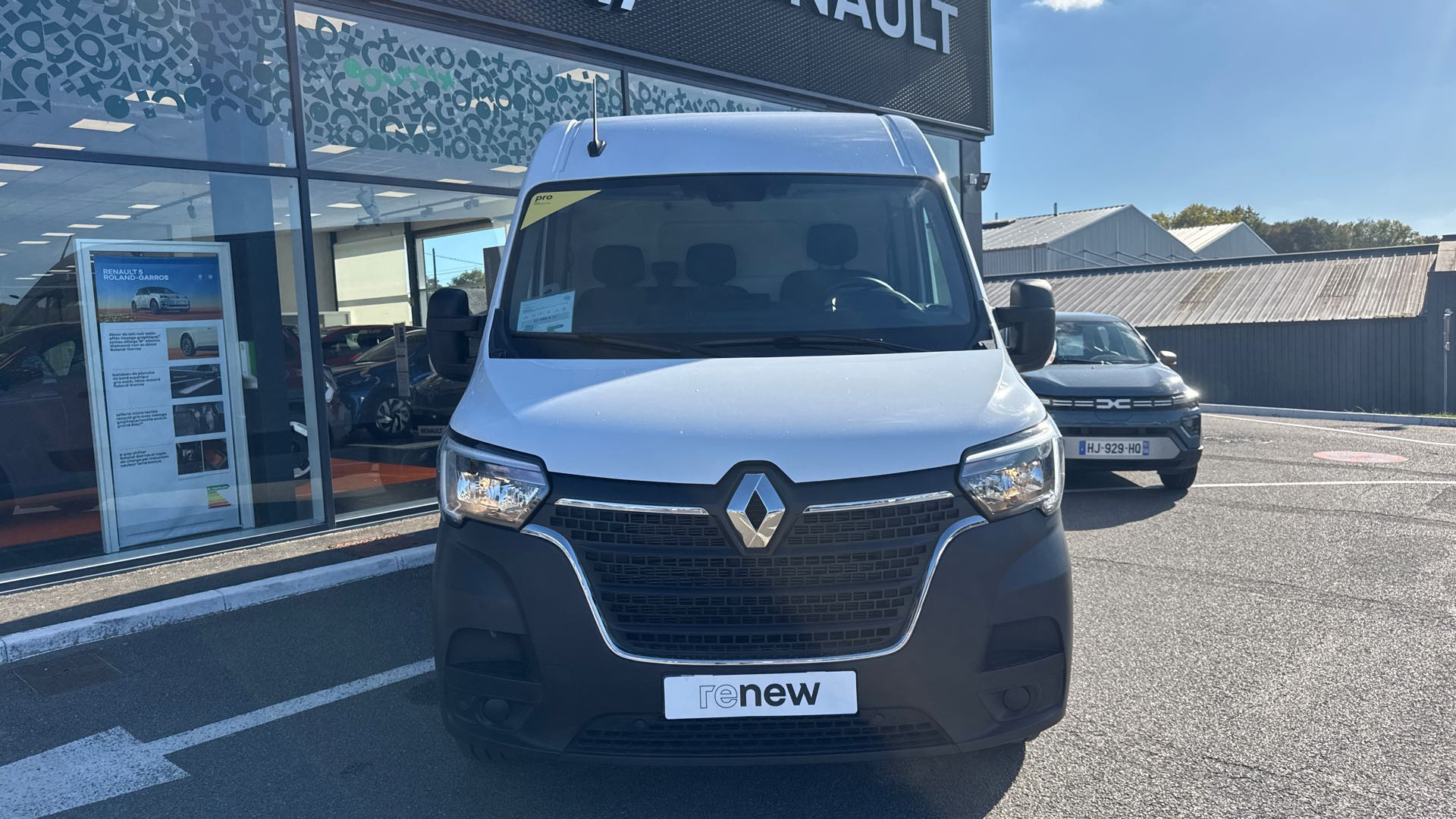 Vente en ligne Renault Master Fourgon MASTER FG DCI 135 L2 H2 CONFORT au prix de 22 490 €