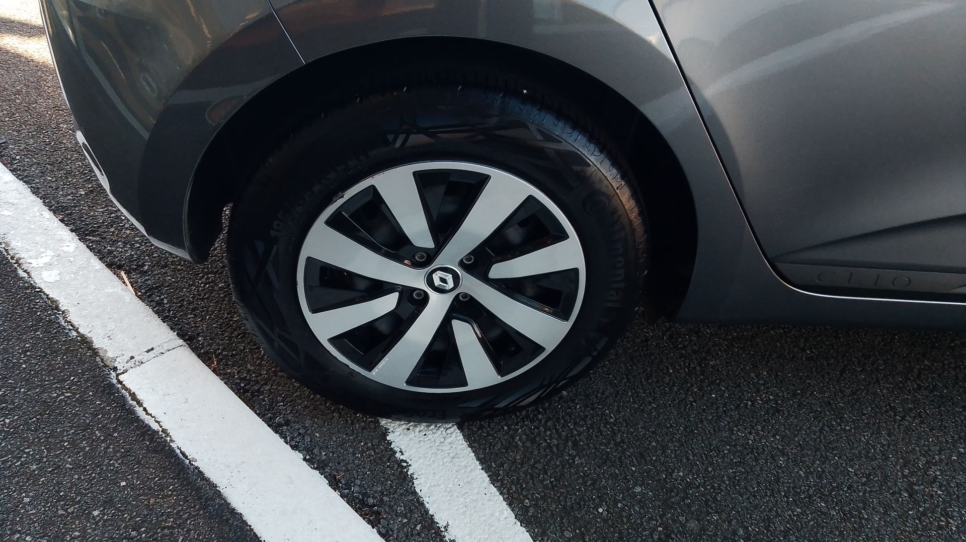 Vente en ligne Renault Clio 5 Clio TCe 90 au prix de 14 490 €