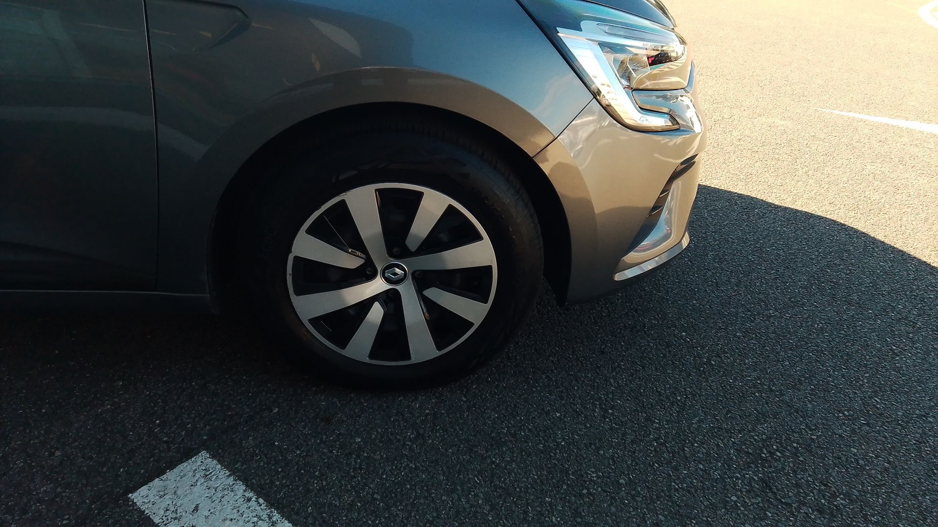Vente en ligne Renault Clio 5 Clio TCe 90 au prix de 14 490 €
