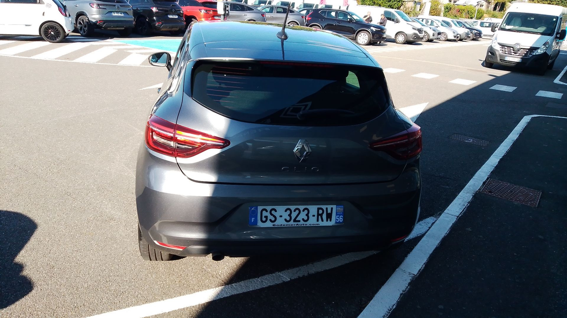 Vente en ligne Renault Clio 5 Clio TCe 90 au prix de 14 490 €