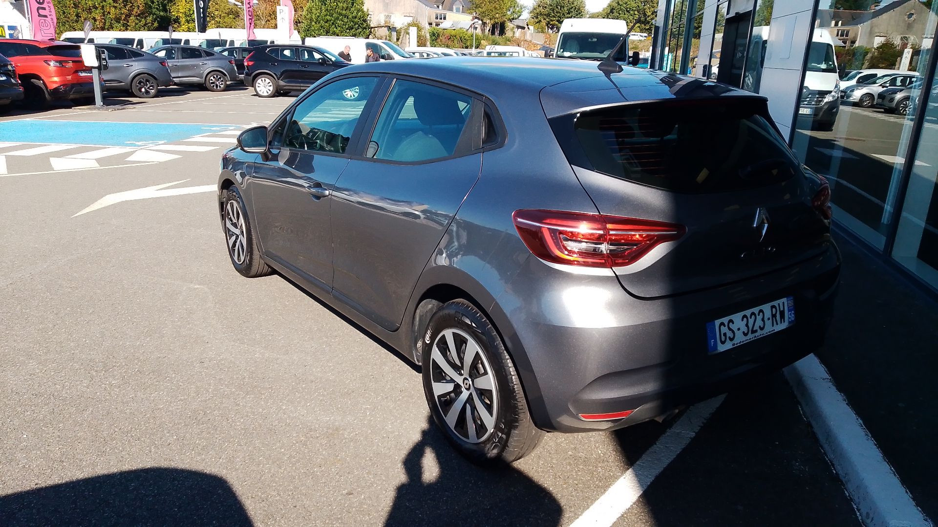 Vente en ligne Renault Clio 5 Clio TCe 90 au prix de 14 490 €