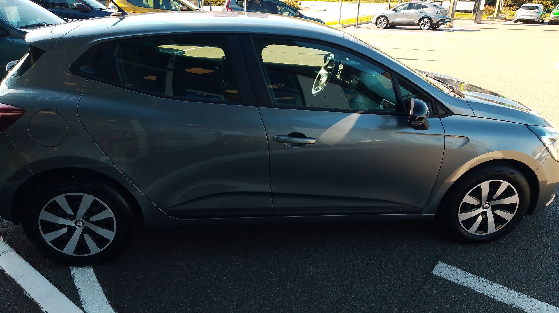 Vente en ligne Renault Clio 5 Clio TCe 90 au prix de 14 490 €
