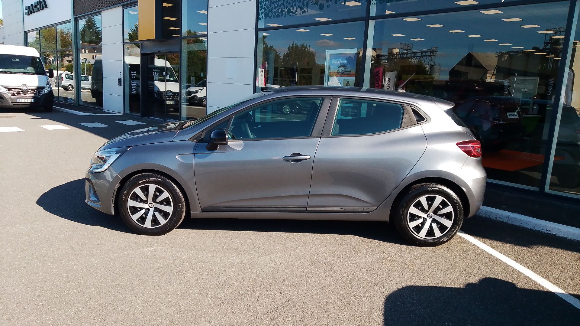 Vente en ligne Renault Clio 5 Clio TCe 90 au prix de 14 490 €