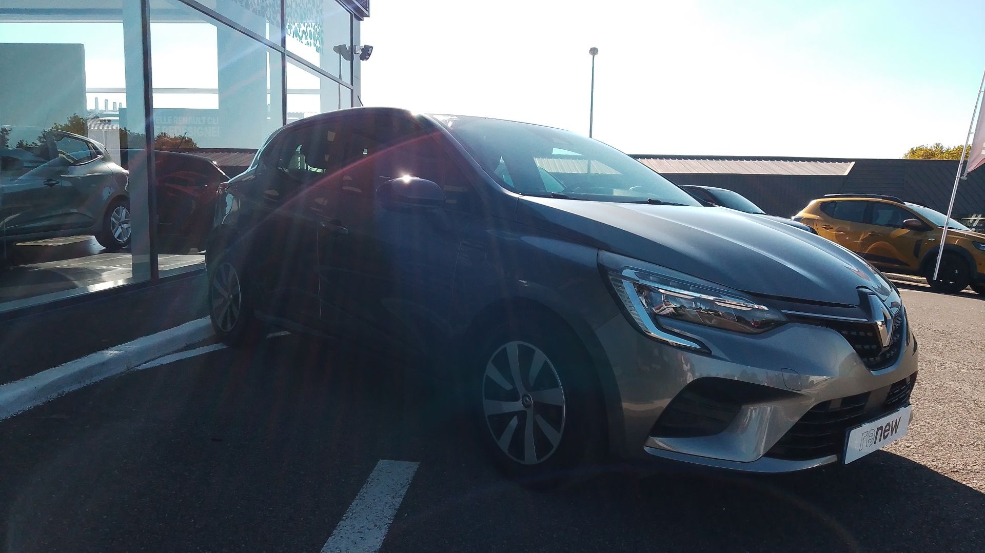 Vente en ligne Renault Clio 5 Clio TCe 90 au prix de 14 490 €