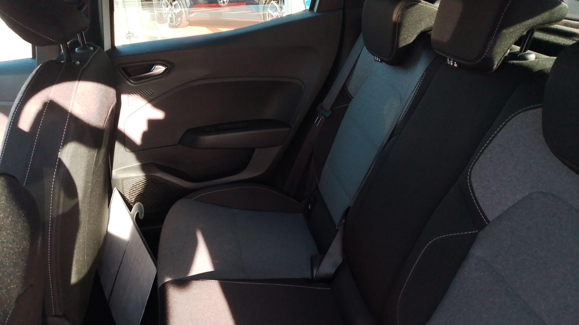 Vente en ligne Renault Clio 5 Clio E-Tech full hybrid 145 ch GSR2 au prix de 18 490 €