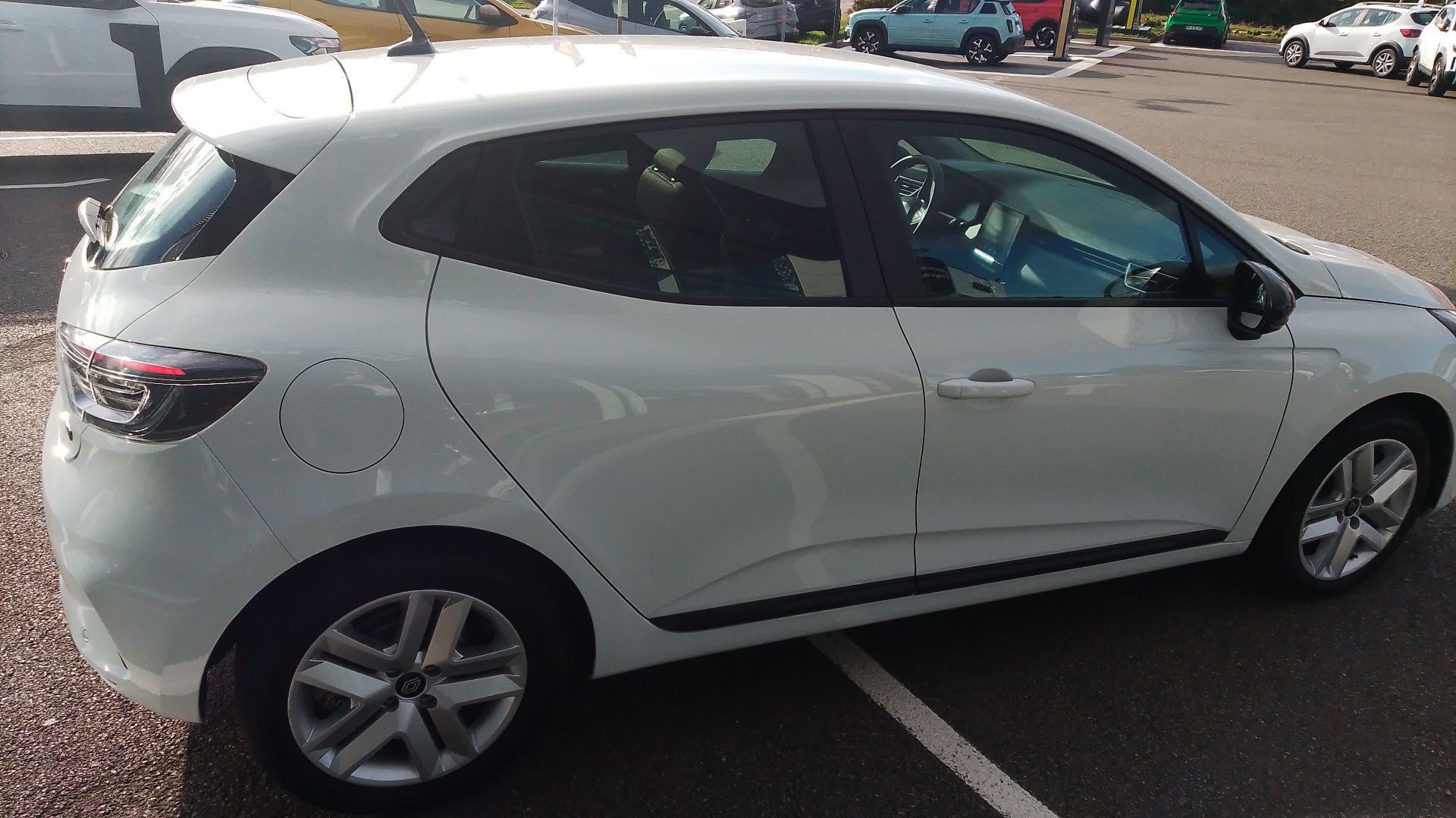 Vente en ligne Renault Clio 5 Clio E-Tech full hybrid 145 ch GSR2 au prix de 18 490 €