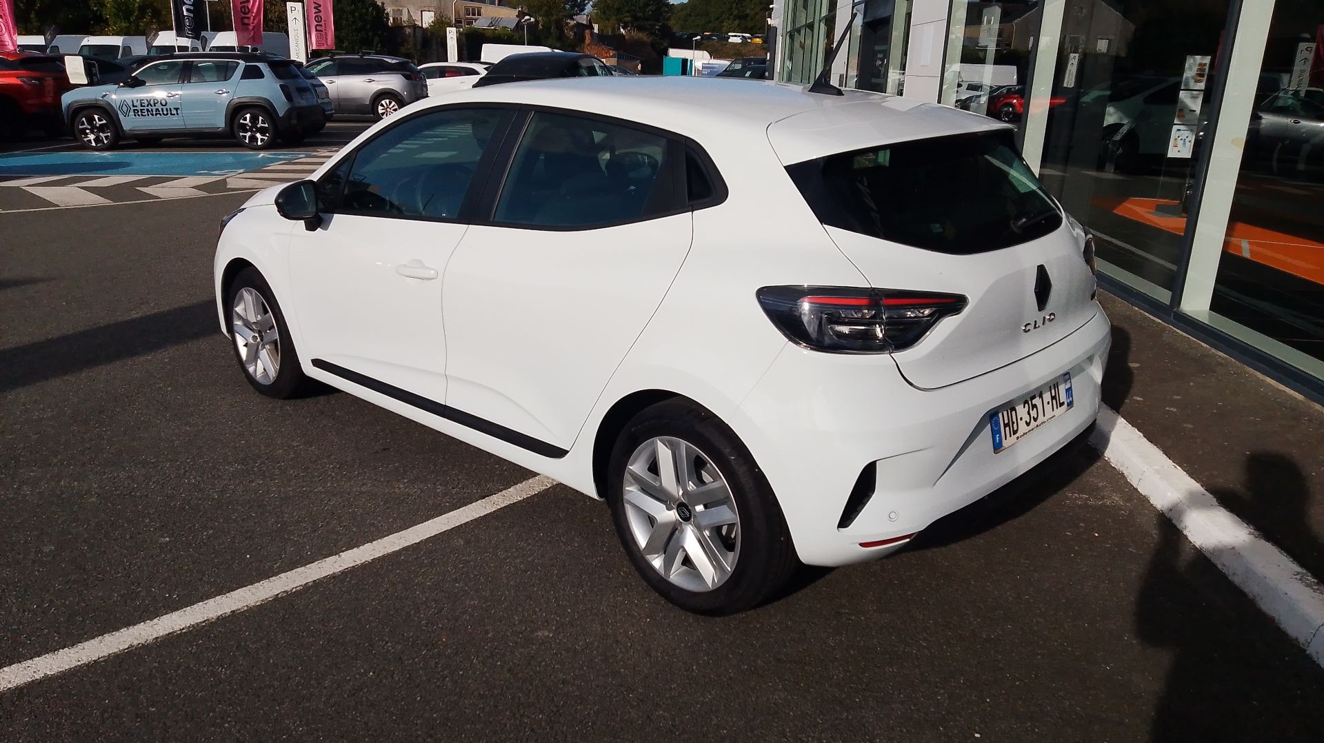 Vente en ligne Renault Clio 5 Clio E-Tech full hybrid 145 ch GSR2 au prix de 18 490 €