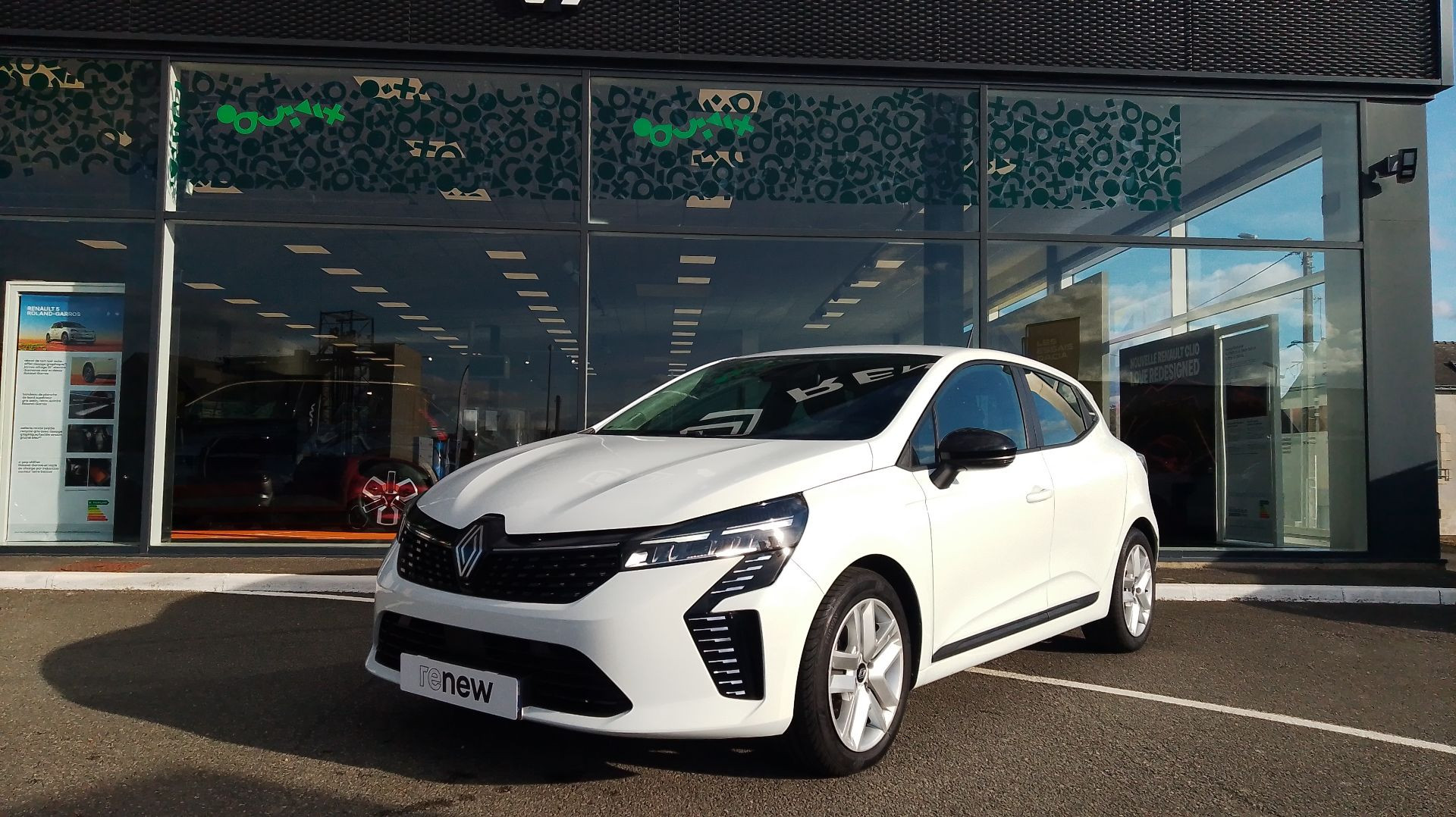 Vente en ligne Renault Clio 5 Clio E-Tech full hybrid 145 ch GSR2 au prix de 18 490 €