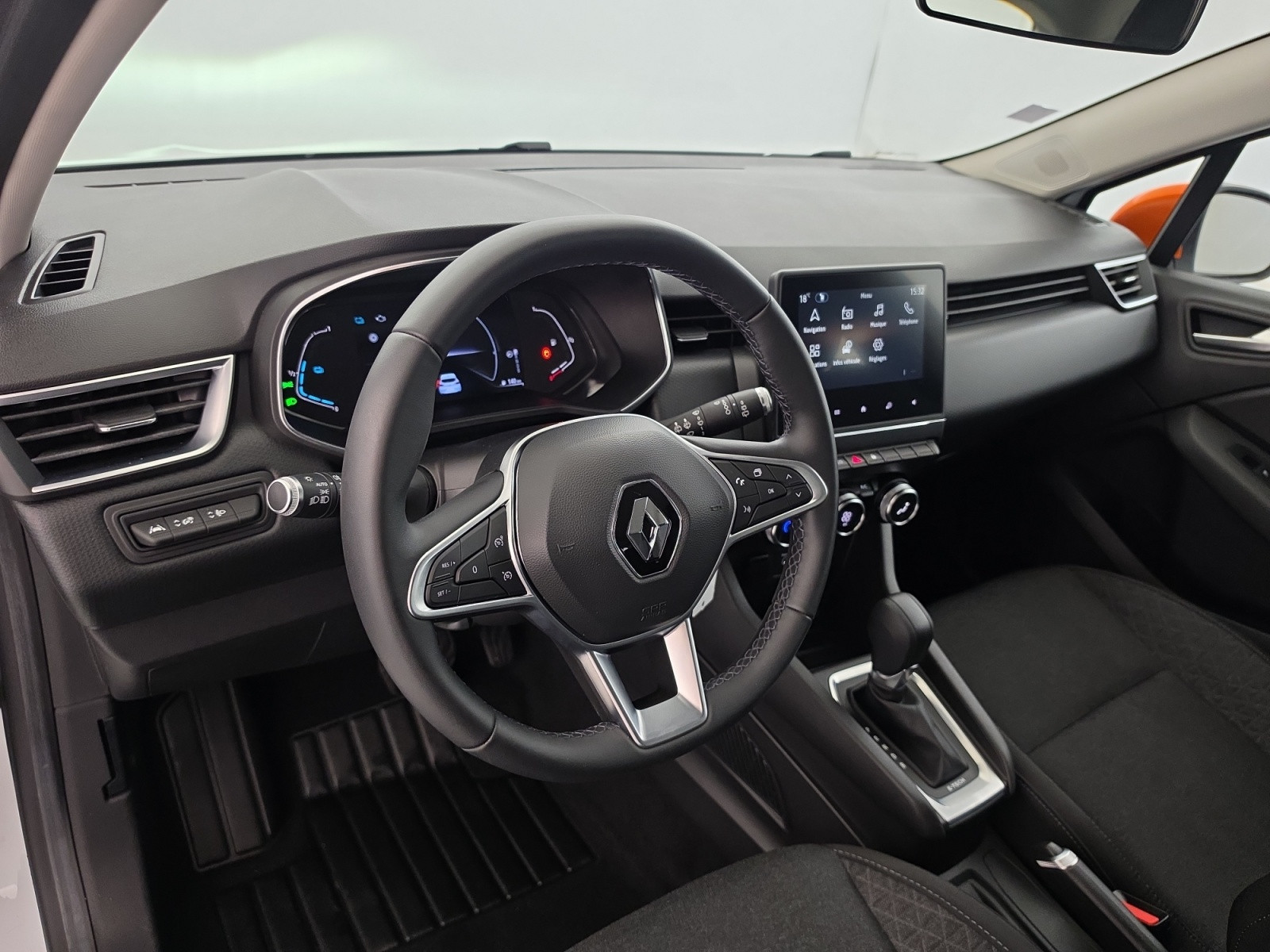 Vente en ligne Renault Clio 5 Clio E-Tech 140 - 21 au prix de 13 490 €