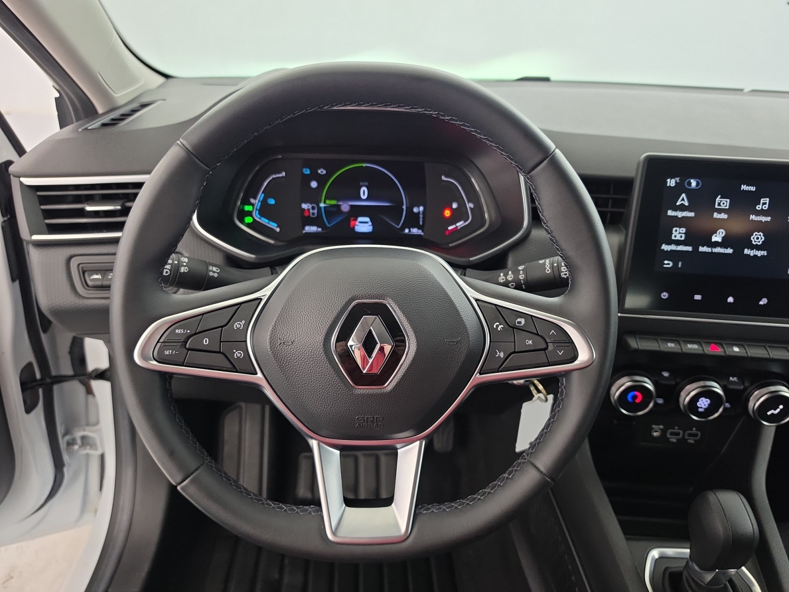 Vente en ligne Renault Clio 5 Clio E-Tech 140 - 21 au prix de 13 490 €