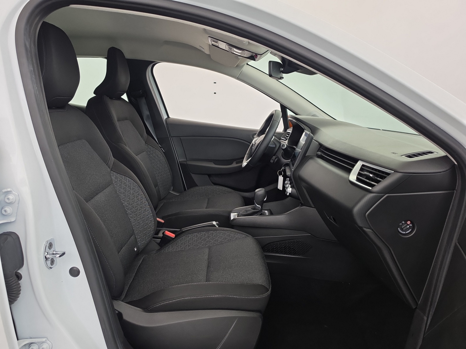 Vente en ligne Renault Clio 5 Clio E-Tech 140 - 21 au prix de 13 490 €