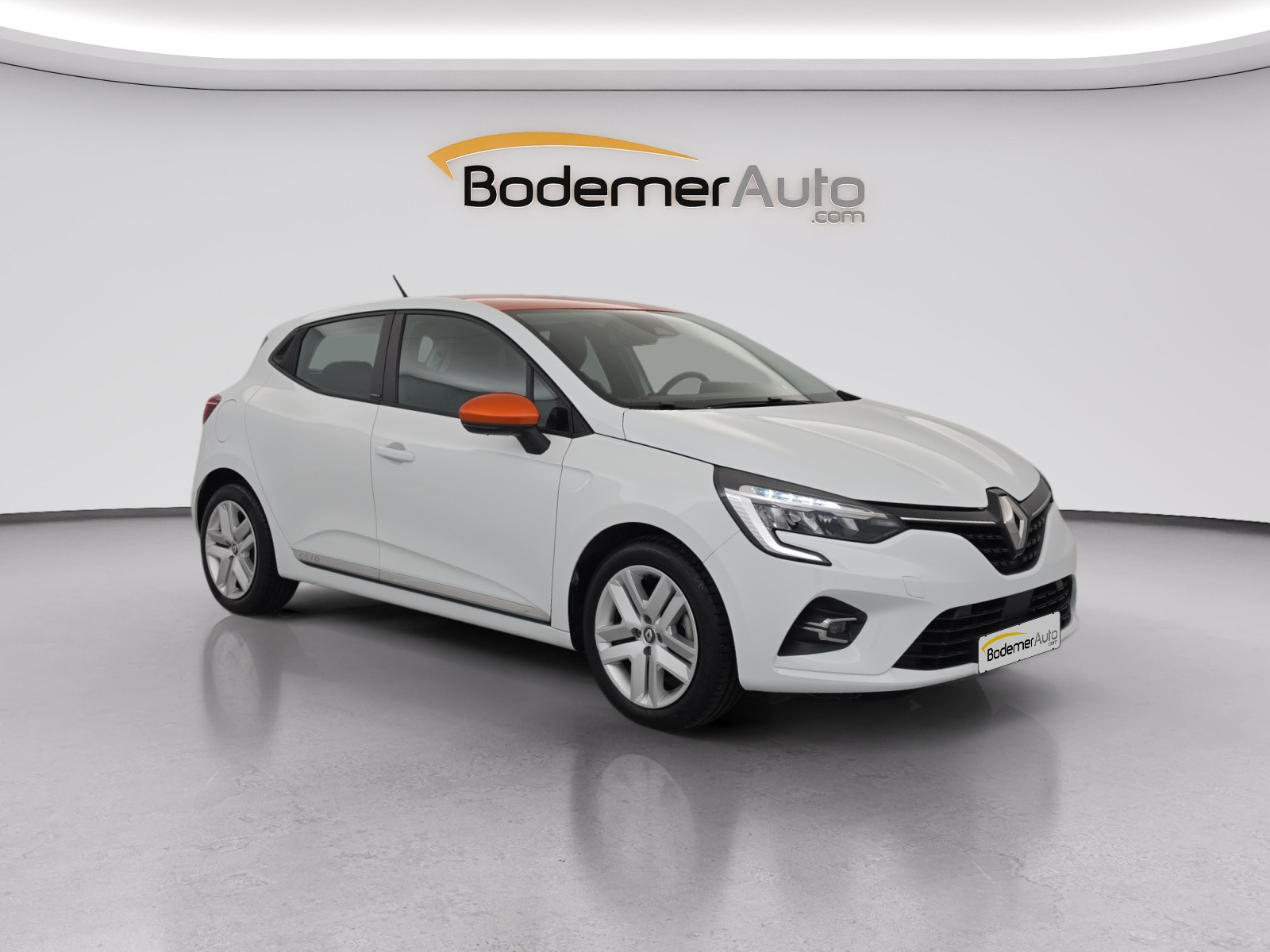 Vente en ligne Renault Clio 5 Clio E-Tech 140 - 21 au prix de 13 490 €