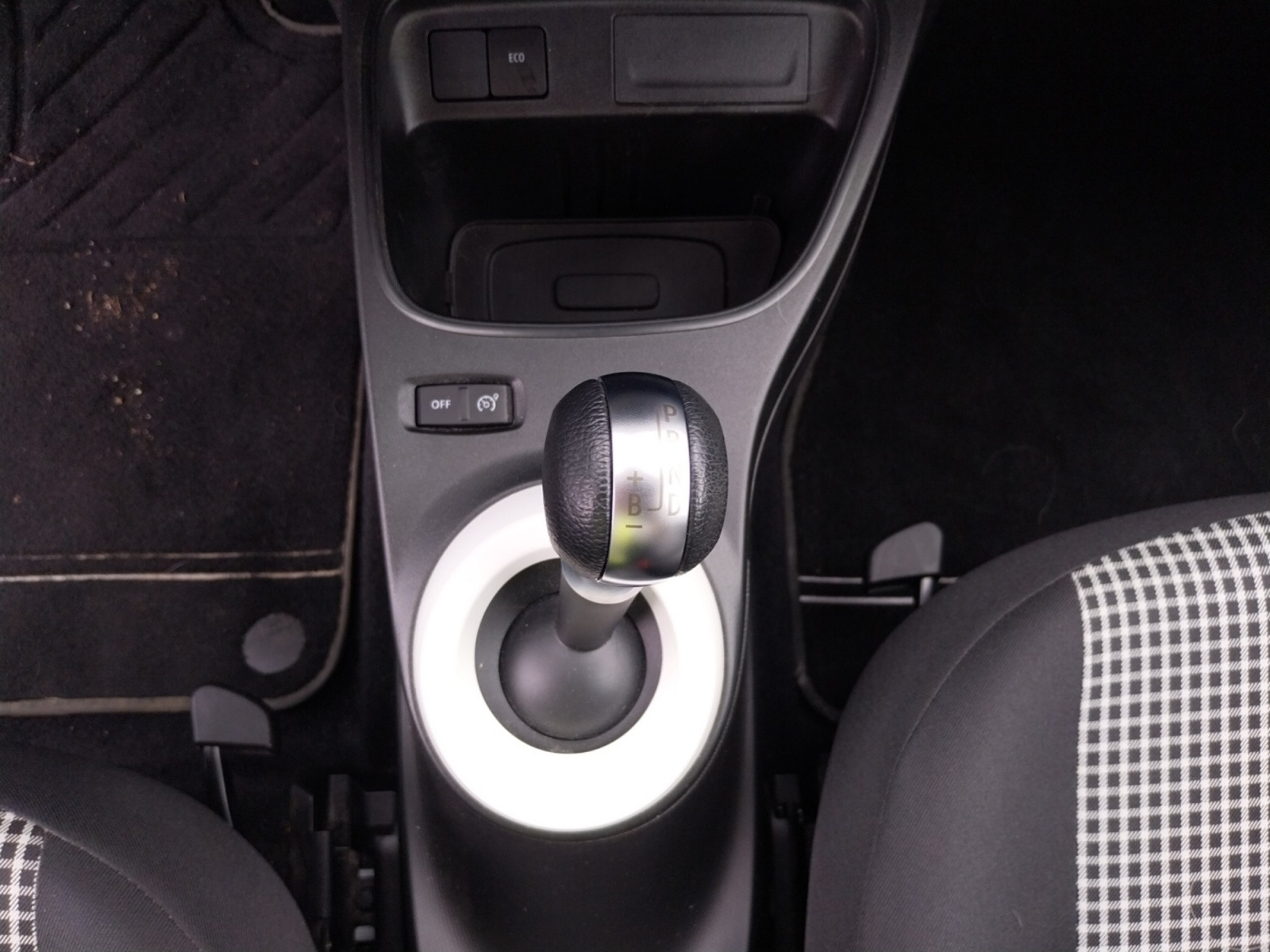Vente en ligne Renault Twingo Electrique Twingo III E-Tech au prix de 12 990 €
