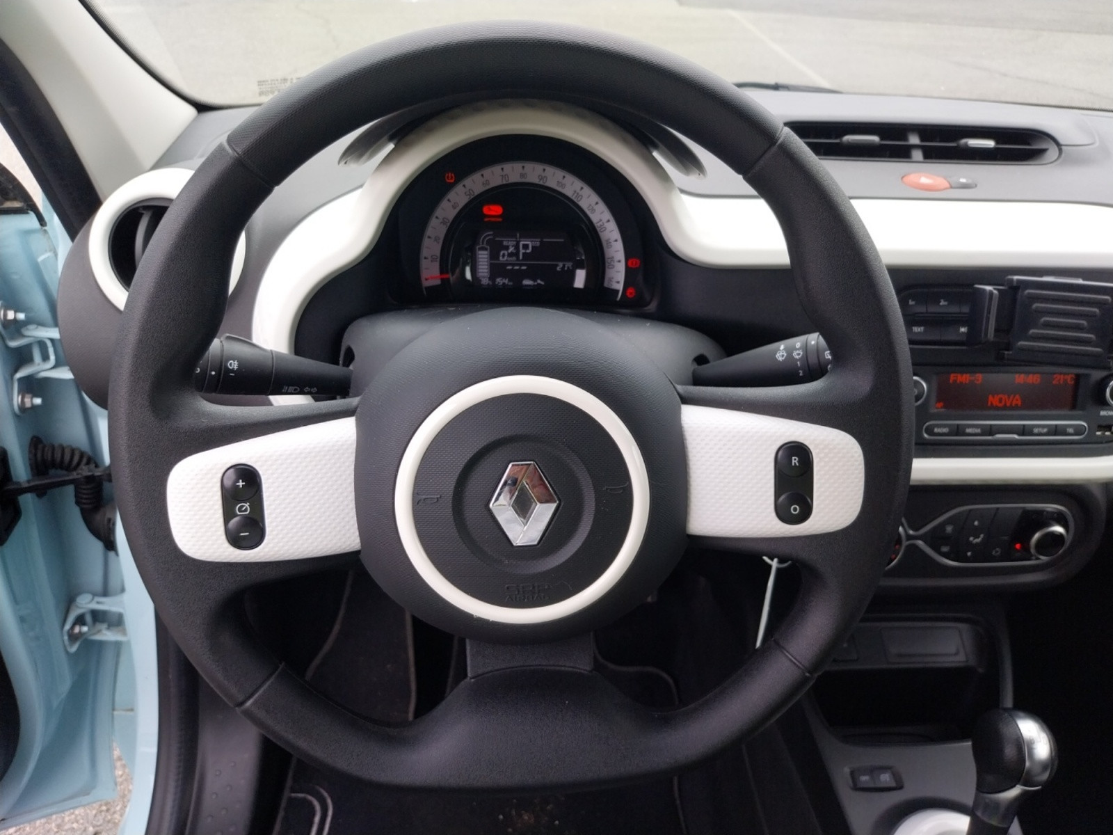 Vente en ligne Renault Twingo Electrique Twingo III E-Tech au prix de 12 990 €