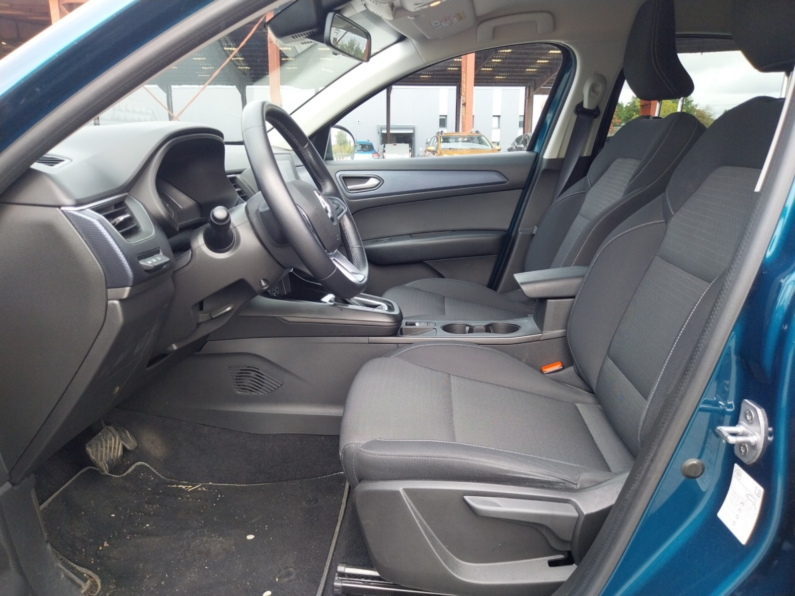 Vente en ligne Renault Arkana  E-Tech full hybrid 145 GSR2 au prix de 18 990 €