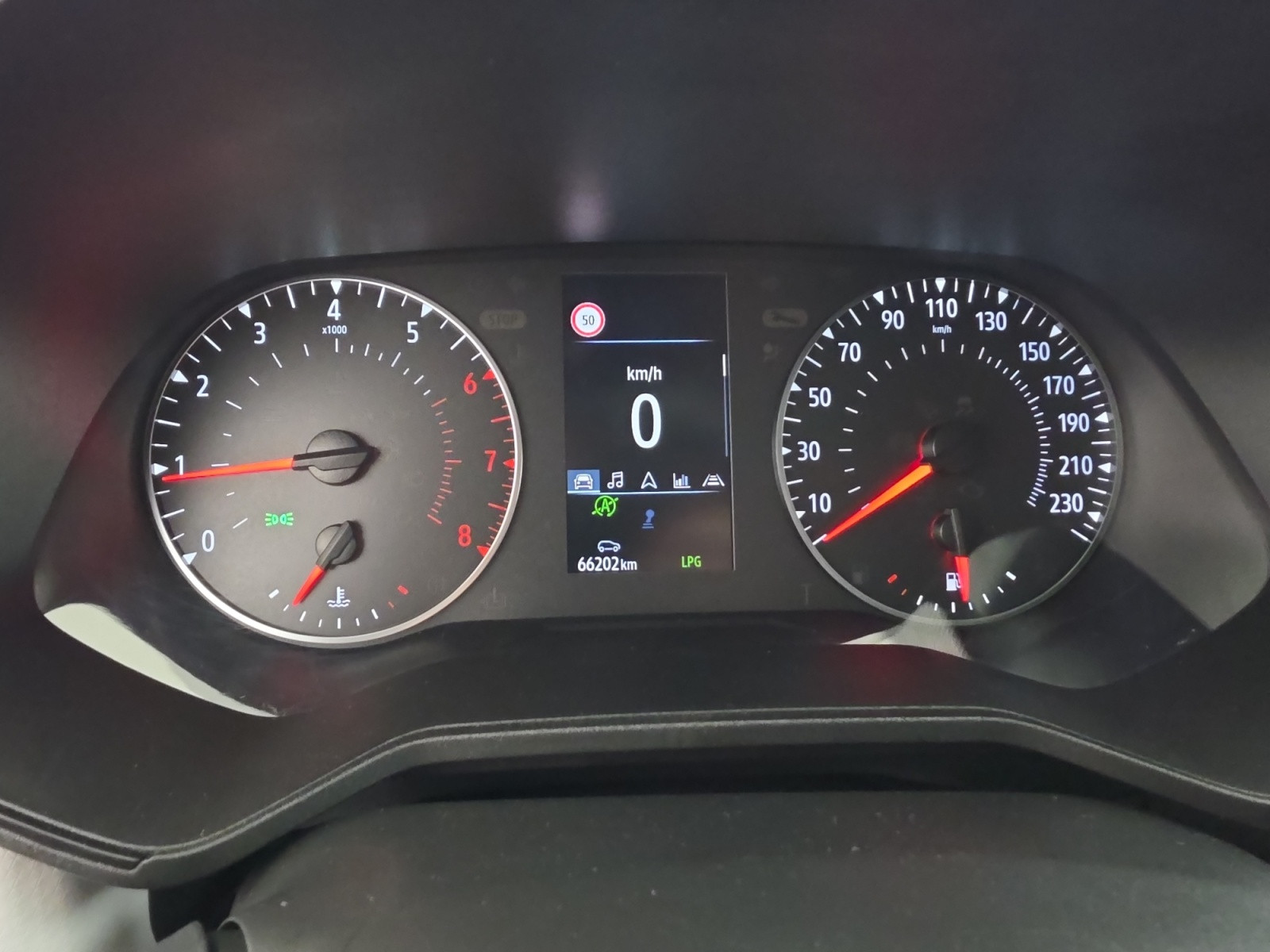 Vente en ligne Renault Clio 5 Clio TCe 100 GPL au prix de 13 790 €