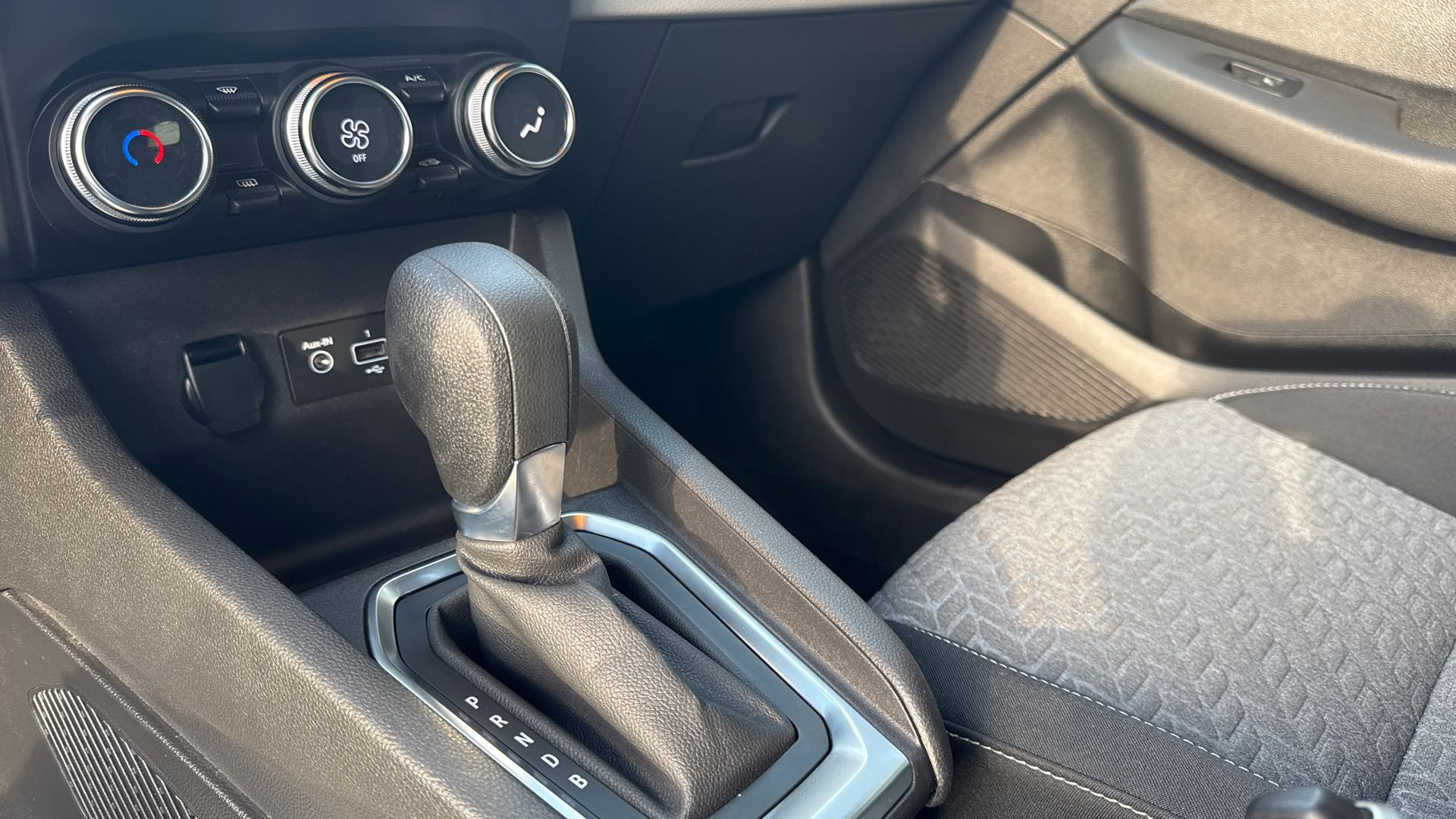 Vente en ligne Renault Clio 5 Clio E-Tech hybride 145 au prix de 16 990 €