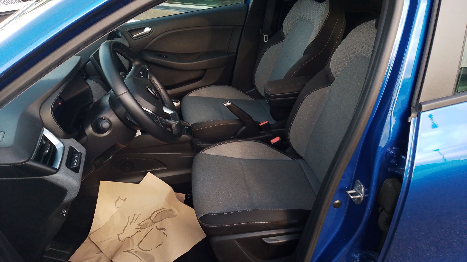 Vente en ligne Renault Clio 5 Clio TCe 100 GPL au prix de 14 490 €