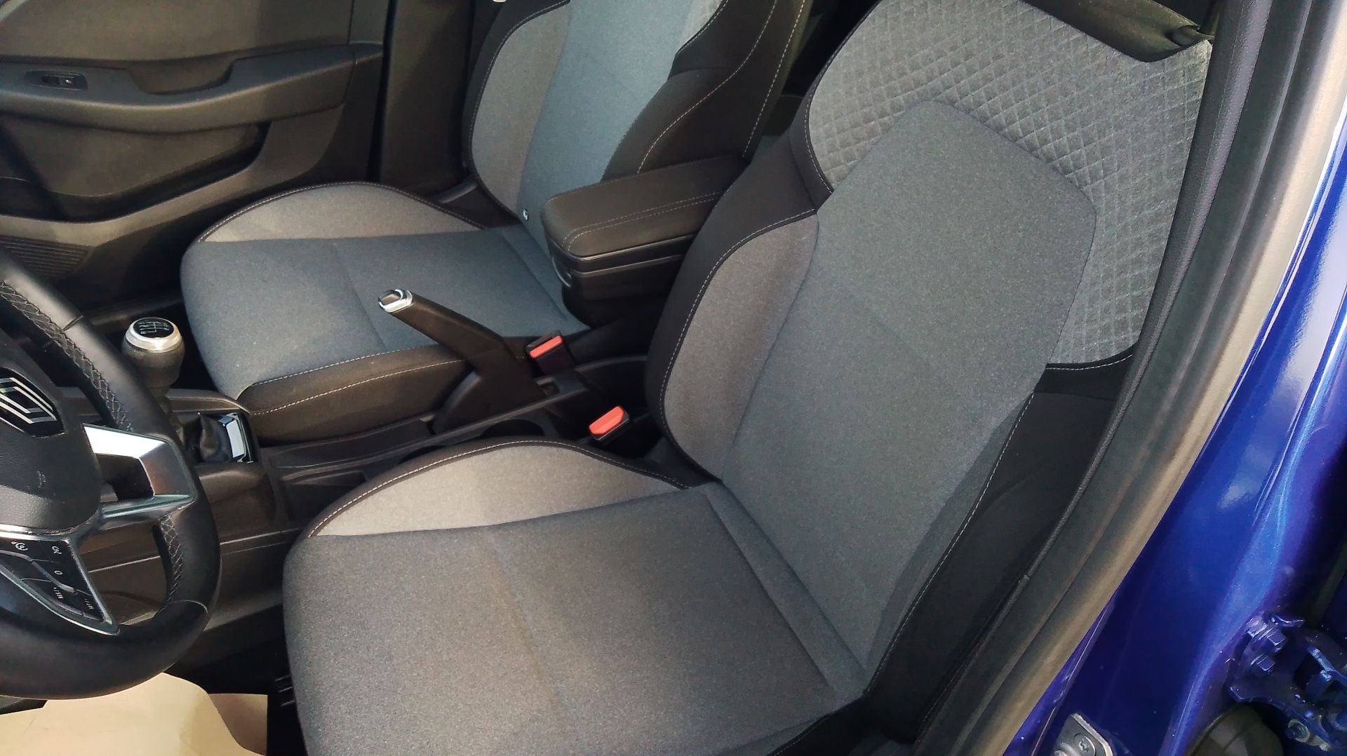 Vente en ligne Renault Clio 5 Clio TCe 100 GPL au prix de 14 490 €
