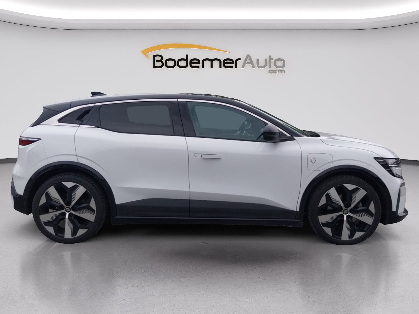 Vente en ligne Renault Megane E-Tech  EV60 220 ch super charge au prix de 22 990 €