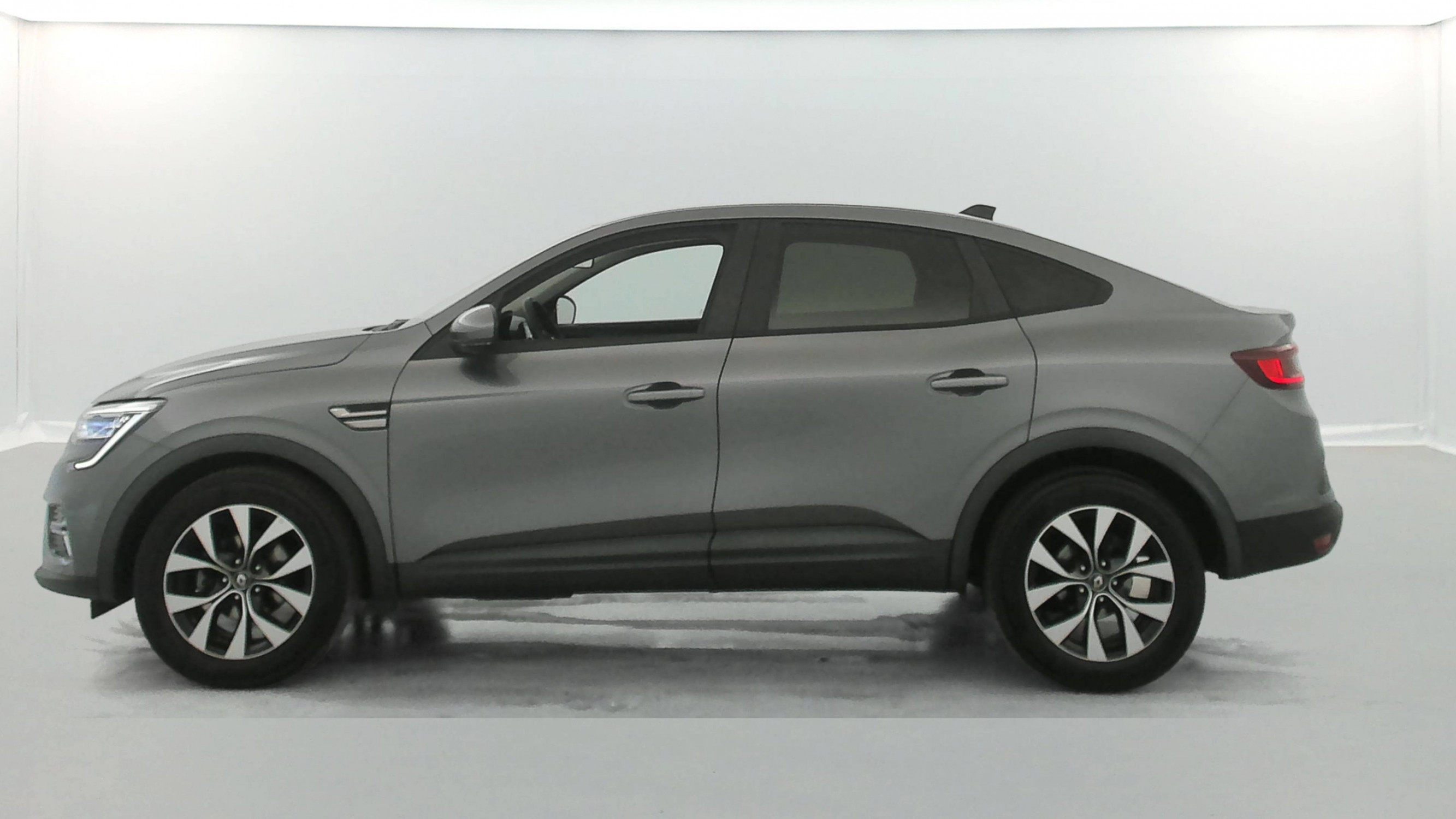 Renault Arkana  mild hybrid 140 EDC FAP - 22 occasion de 2023 en vente à Pontivy