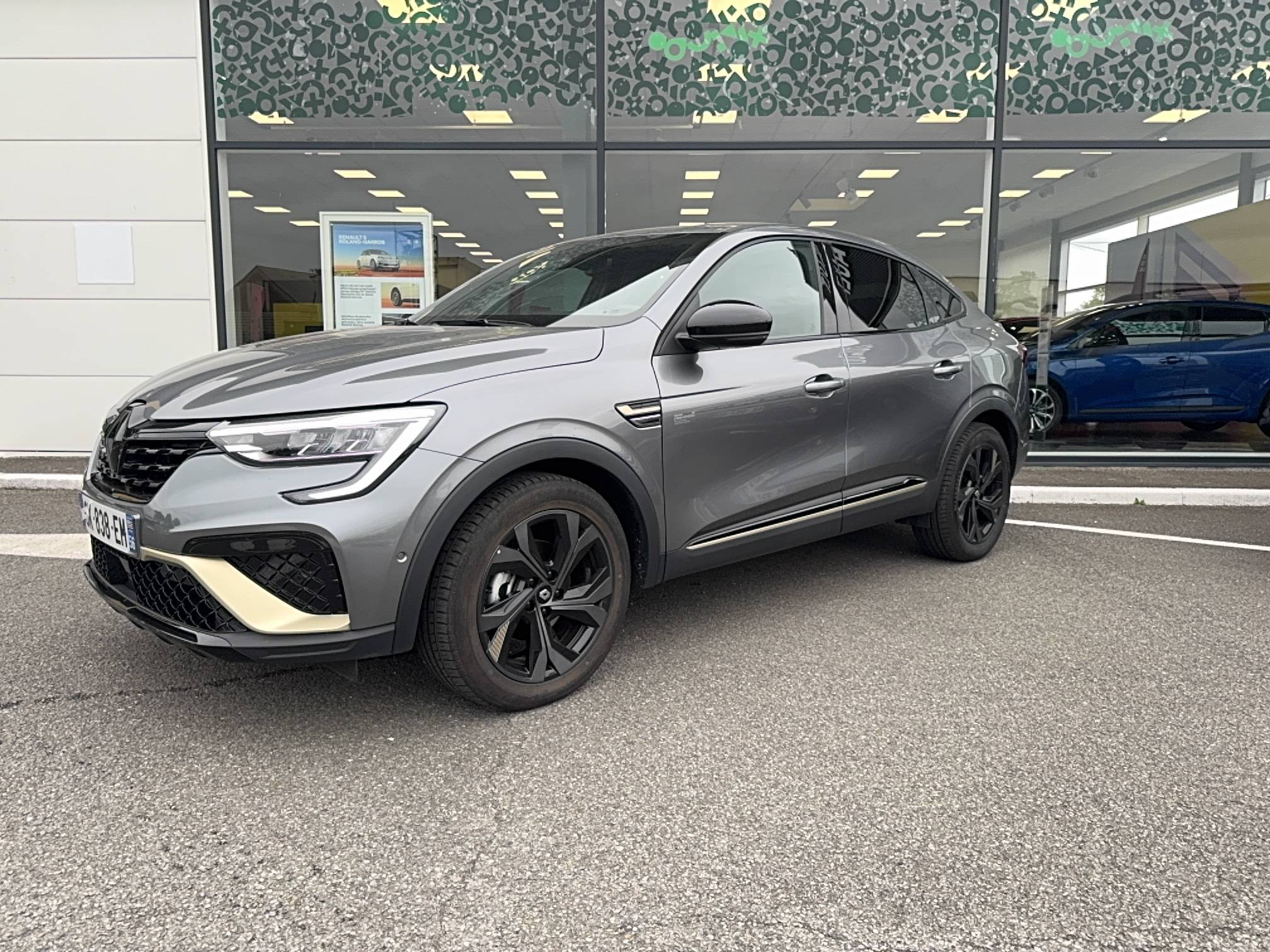 Vente en ligne Renault Arkana  E-Tech hybride 145 - 22 au prix de 21 990 €