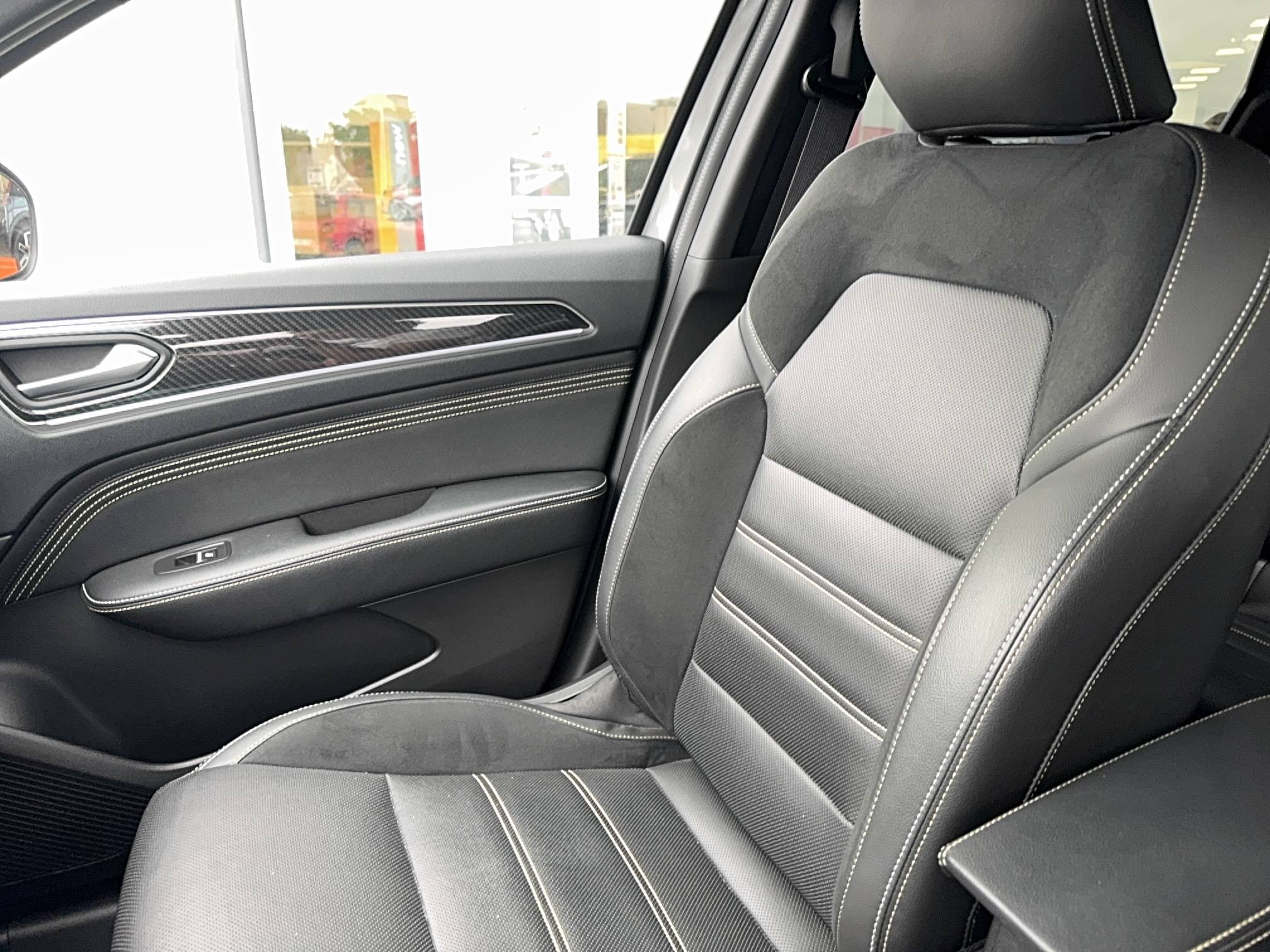 Vente en ligne Renault Arkana  E-Tech hybride 145 - 22 au prix de 21 990 €