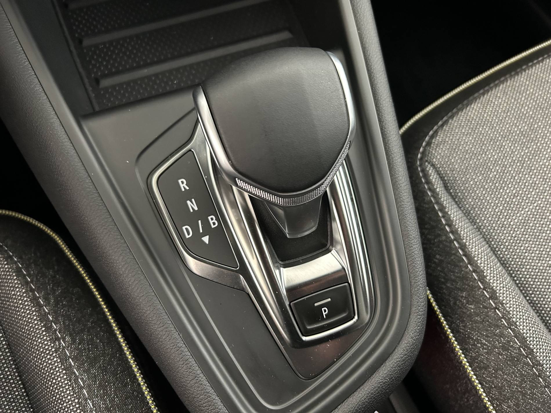 Vente en ligne Renault Symbioz  E-Tech full hybrid 145 au prix de 25 990 €