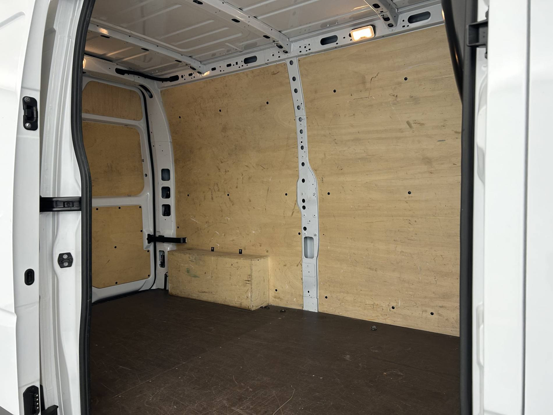 Vente en ligne Renault Master Fourgon MASTER FGN TRAC F3500 L2H2 BLUE DCI 135 au prix de 21 990 €