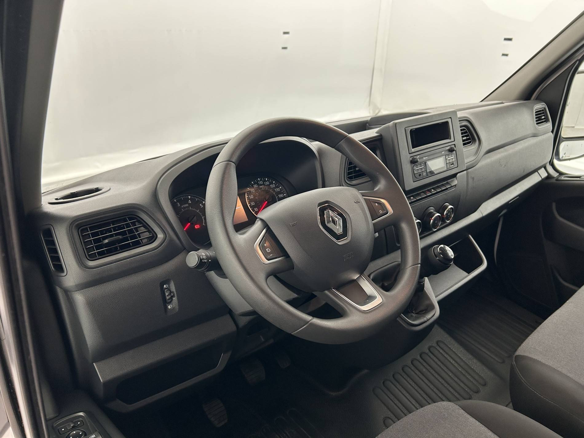 Vente en ligne Renault Master Fourgon MASTER FGN TRAC F3500 L2H2 BLUE DCI 135 au prix de 21 990 €