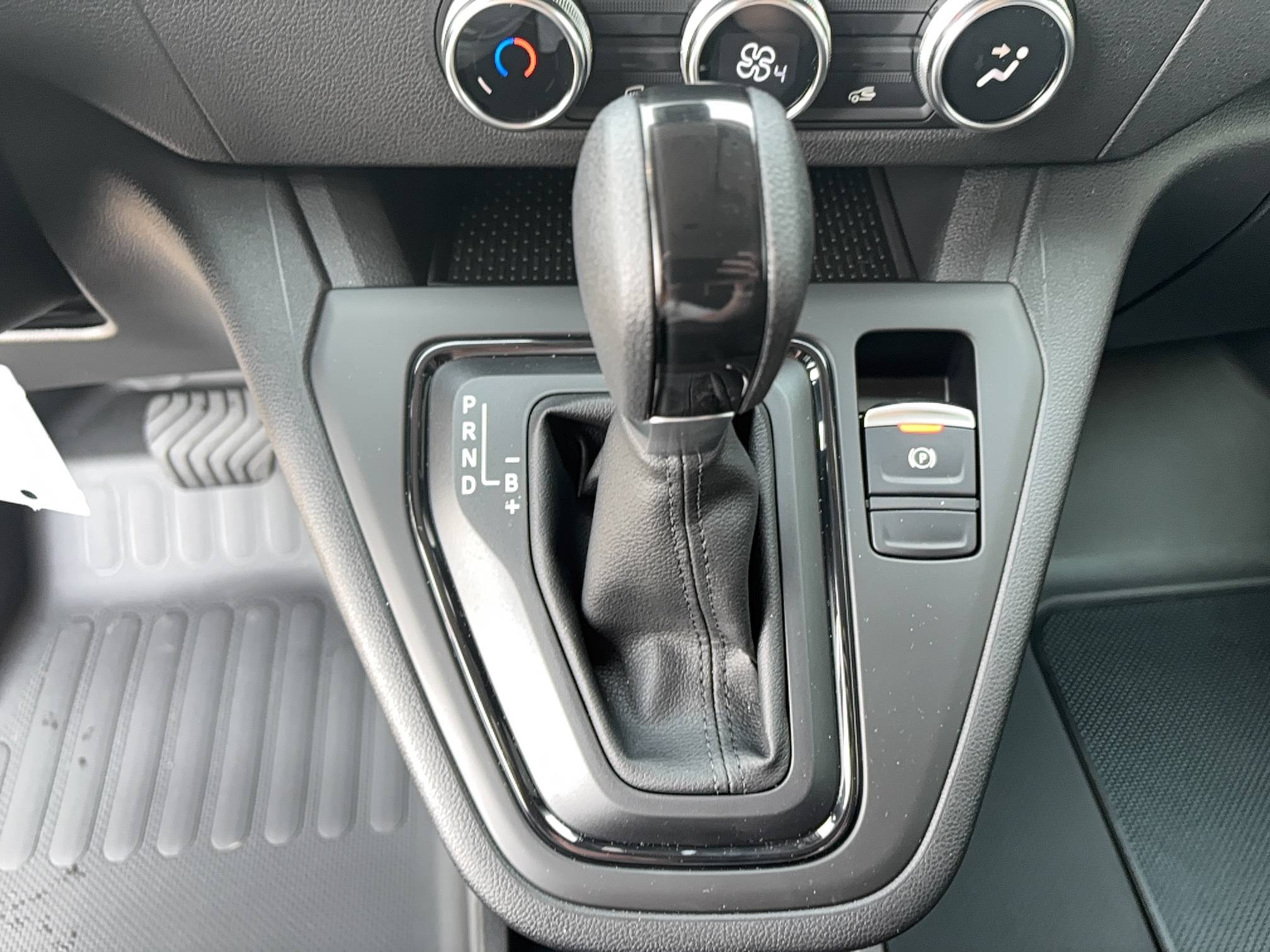 Vente en ligne Renault Kangoo Van E-Tech  FG TOLE L1 AC11 GSR2 au prix de 28 500 €