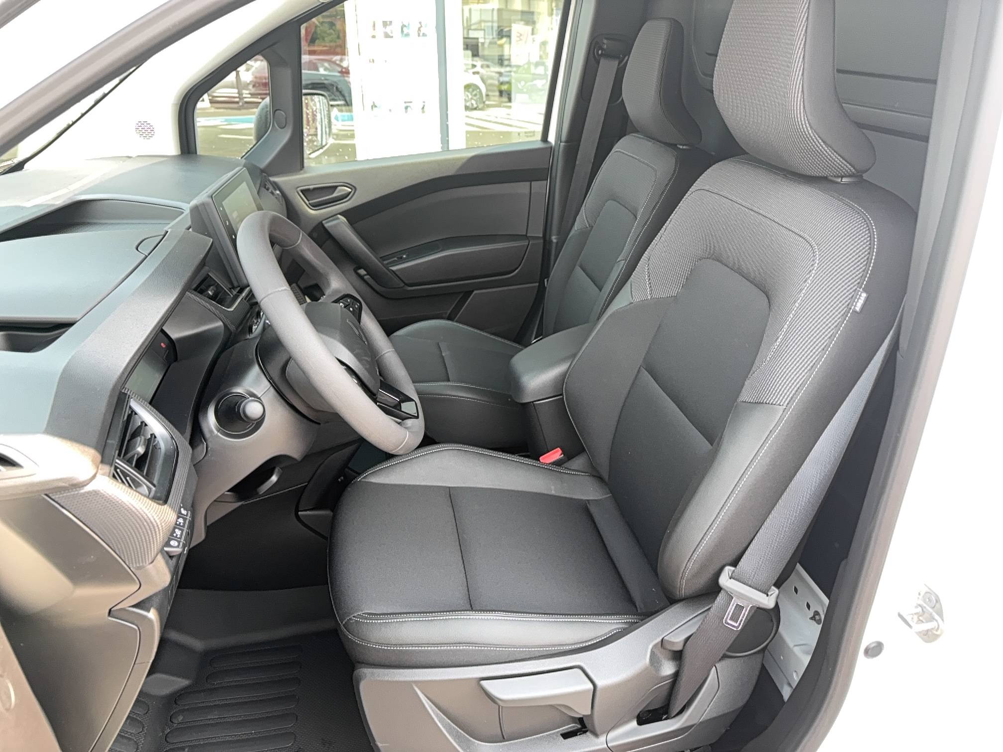Vente en ligne Renault Kangoo Van E-Tech  FG TOLE L1 AC11 GSR2 au prix de 28 500 €