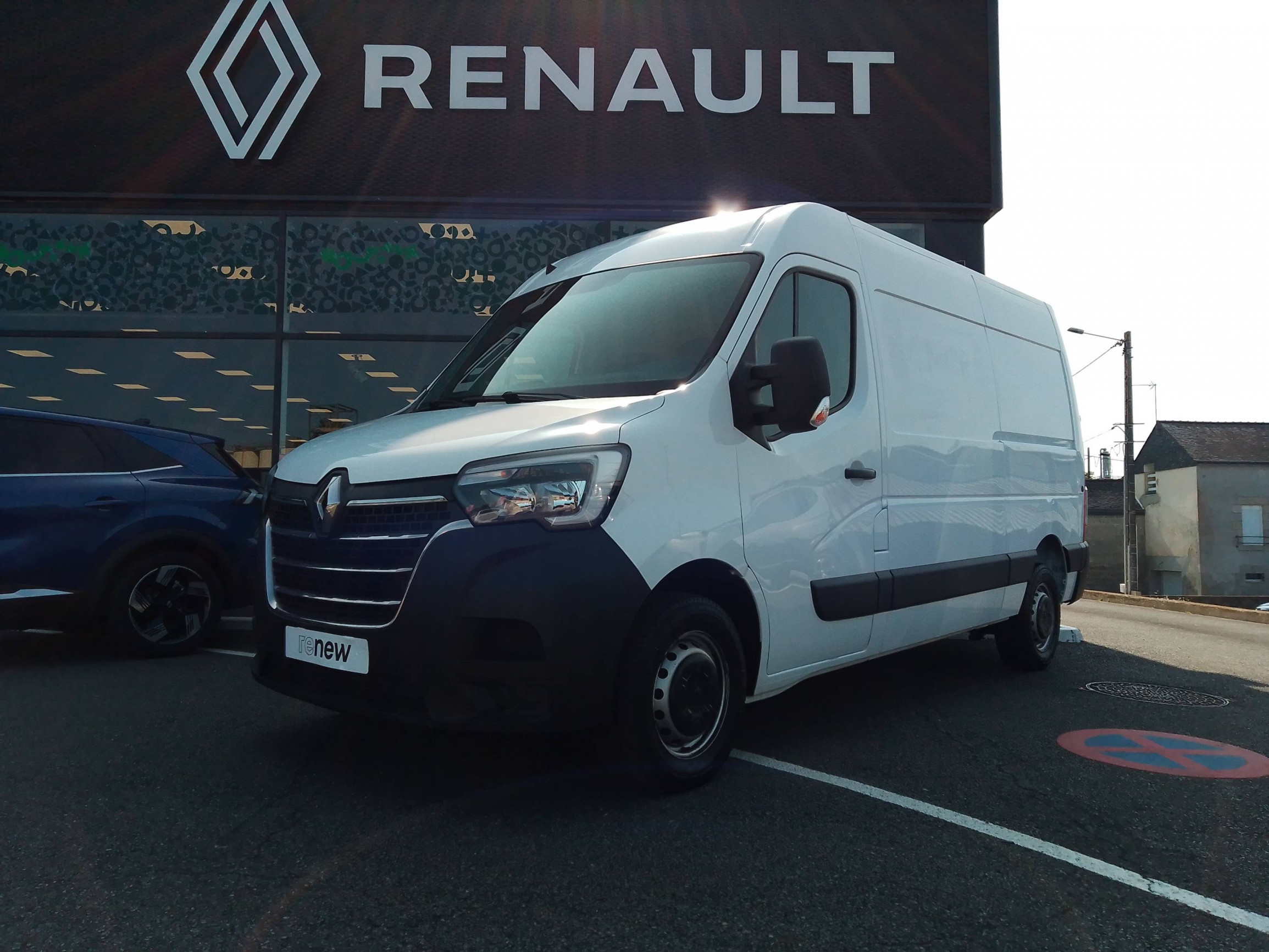 Renault Master Fourgon MASTER FGN TRAC F3500 L2H2 BLUE DCI 135 occasion de 2023 en vente à Pontivy