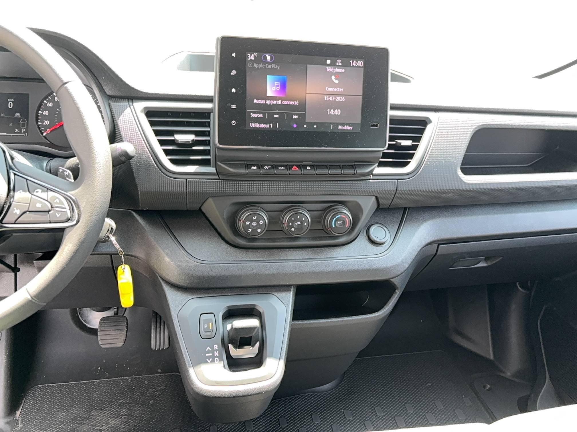 Vente en ligne Renault Trafic Cabine Approfondie TRAFIC CA BLUE DCI 170 L2H1 3T AUTO au prix de 38 990 €