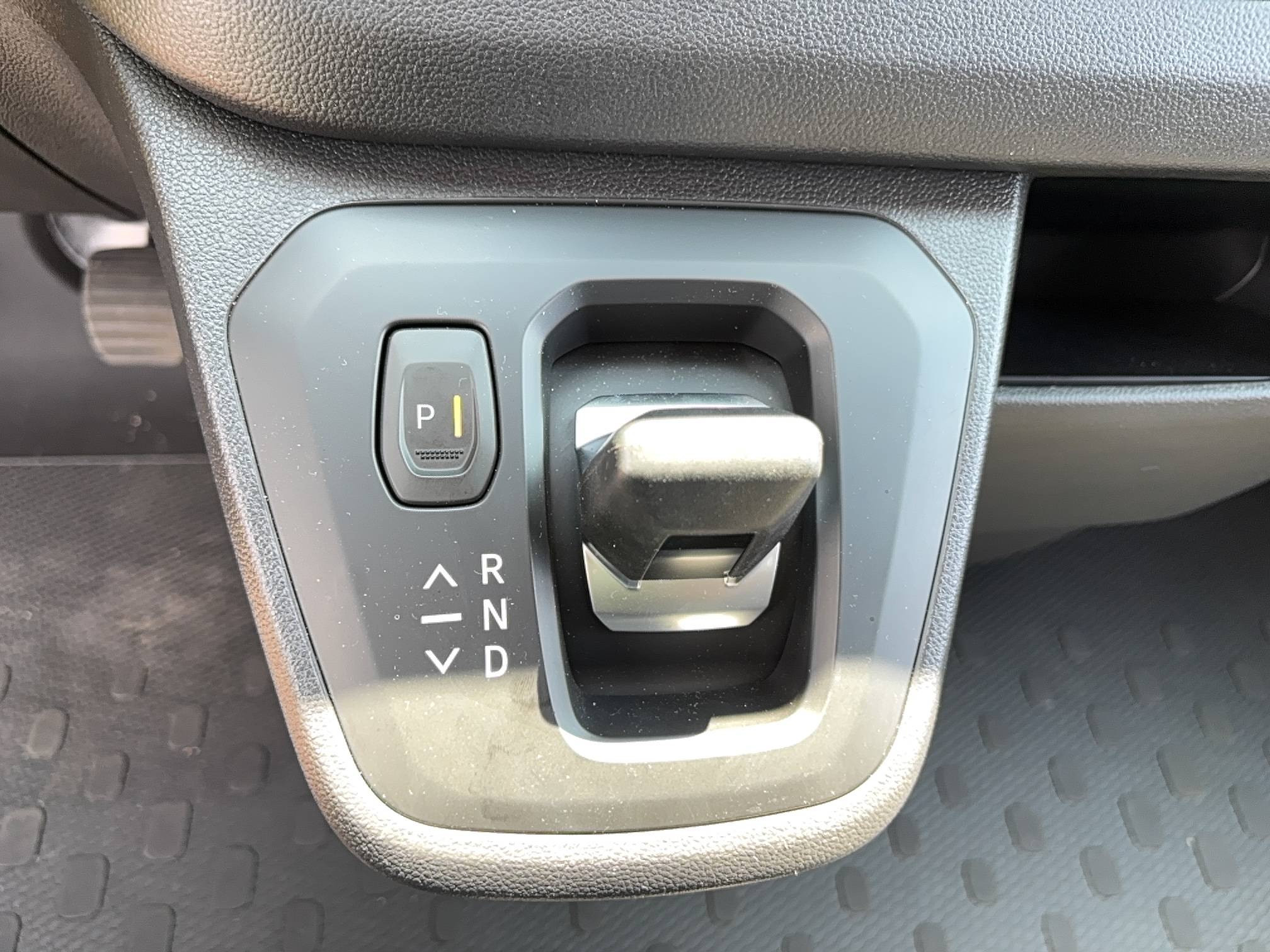 Vente en ligne Renault Trafic Cabine Approfondie TRAFIC CA BLUE DCI 170 L2H1 3T AUTO au prix de 38 990 €