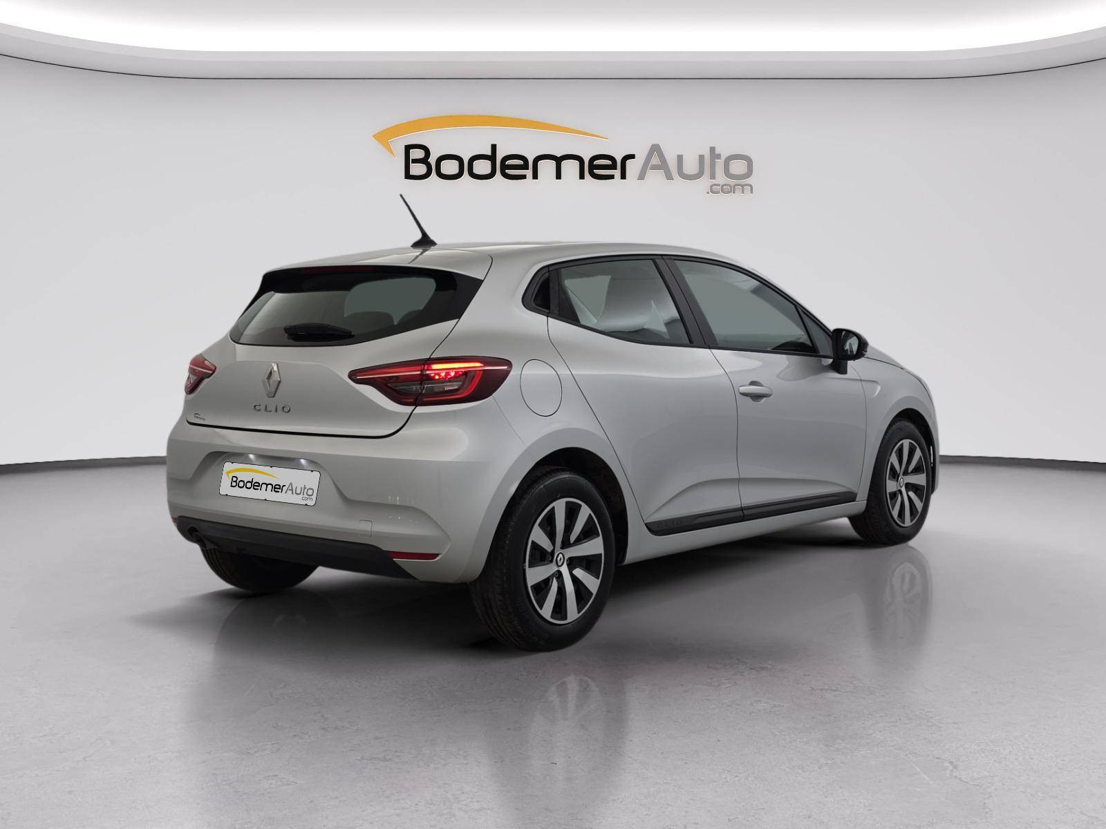 Vente en ligne Renault Clio 5 Clio TCe 90 au prix de 14 490 €