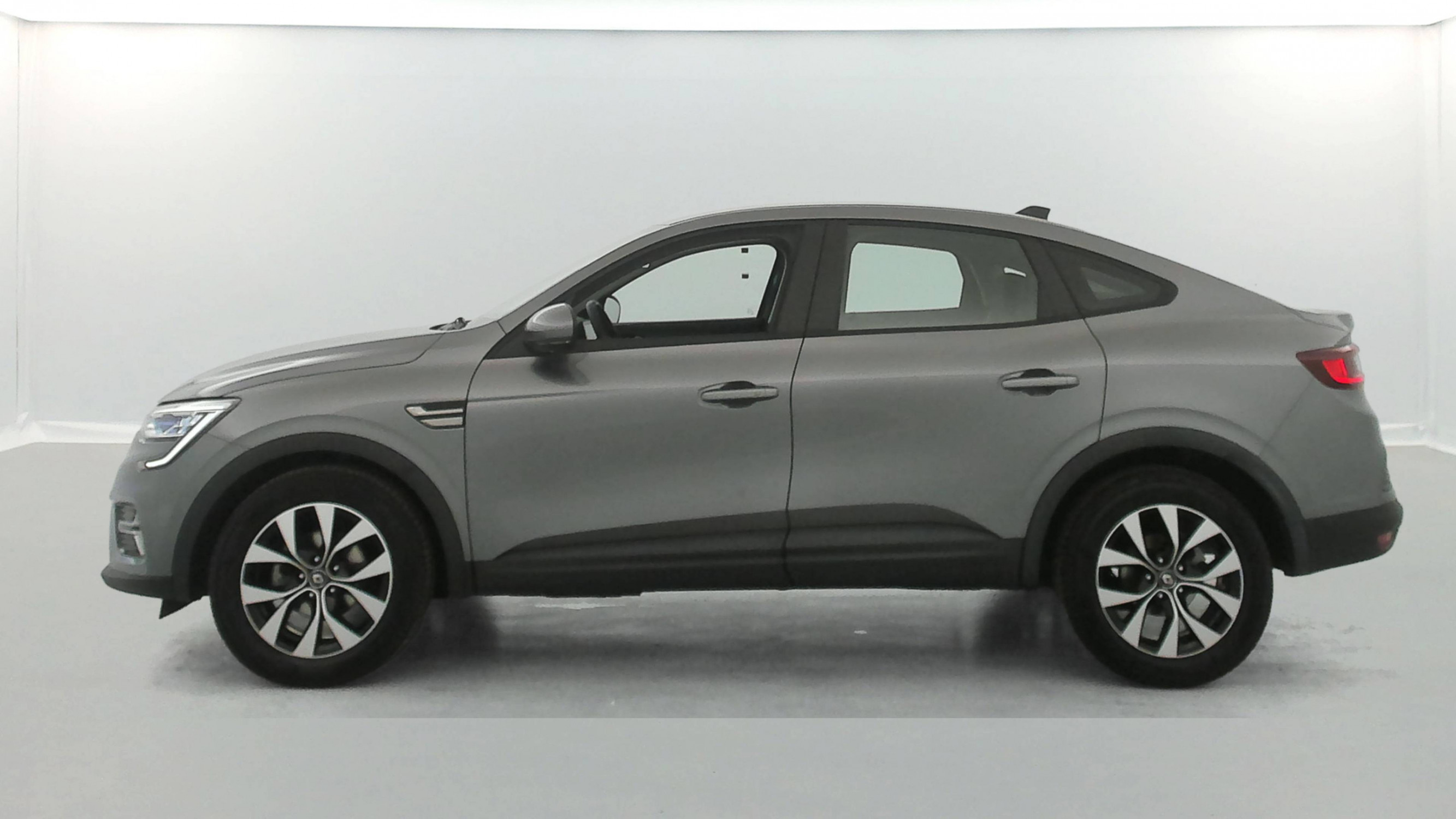 Renault Arkana  TCe 140 EDC FAP occasion de 2022 en vente à Pontivy